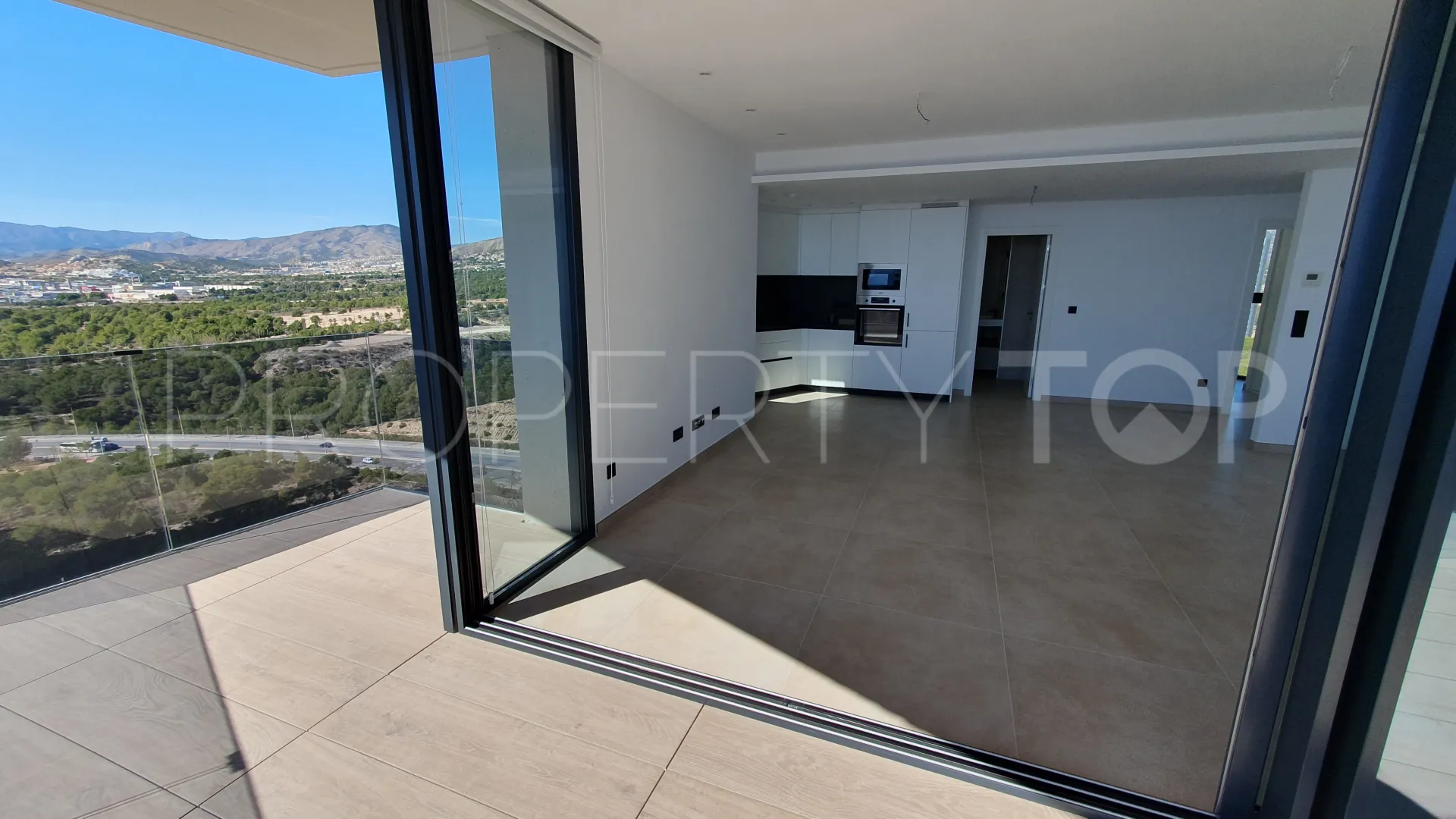 2 bedrooms apartment for sale in Playa de Poniente