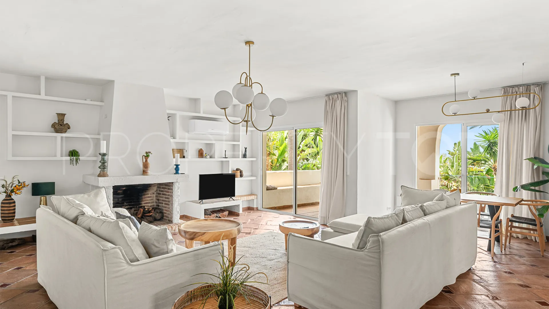 Villa de 8 dormitorios en venta en El Rosario