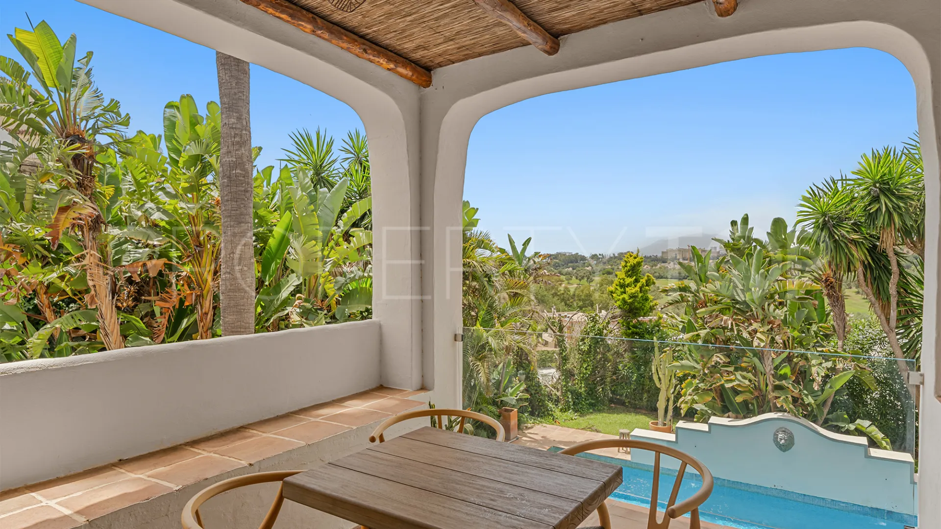 Villa de 8 dormitorios en venta en El Rosario