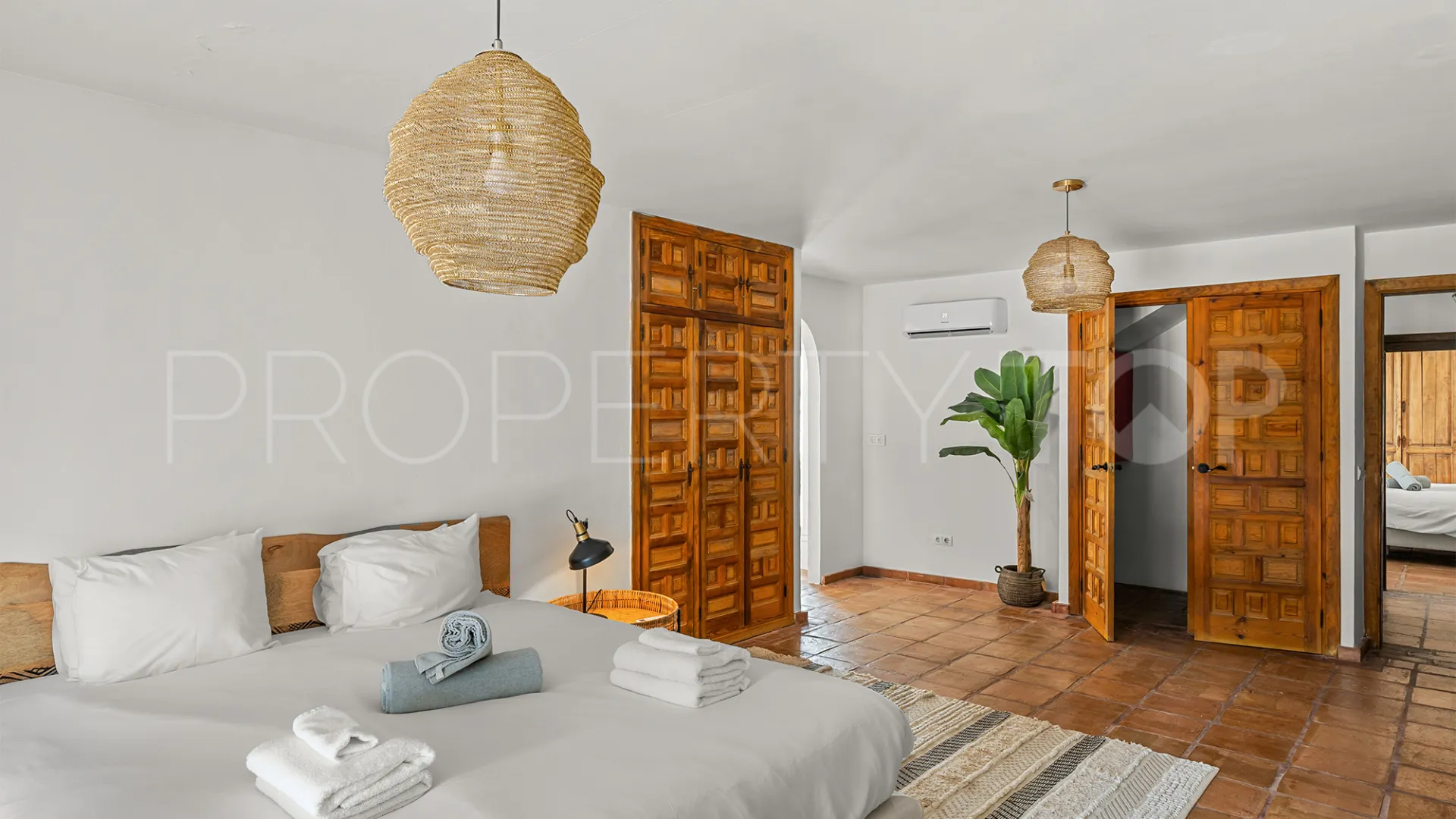 Villa de 8 dormitorios en venta en El Rosario