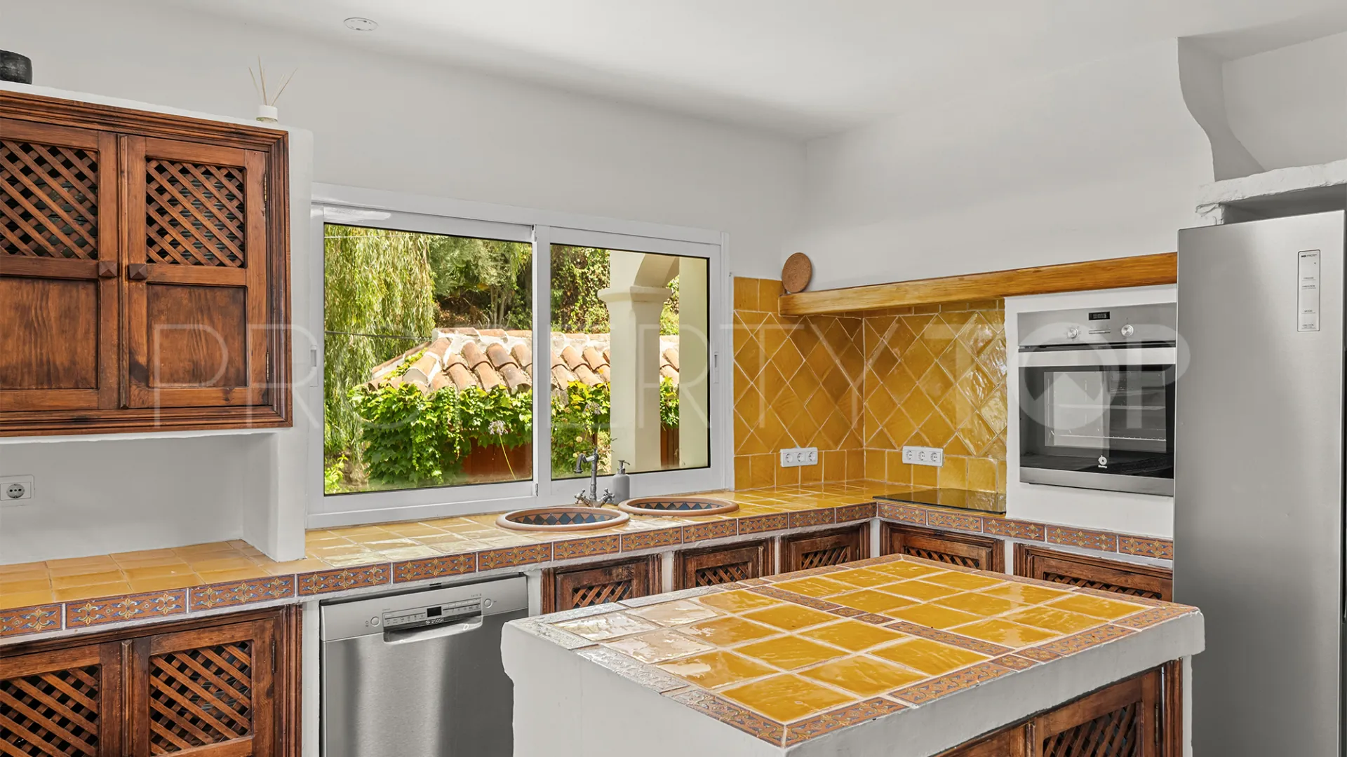 Villa de 8 dormitorios en venta en El Rosario