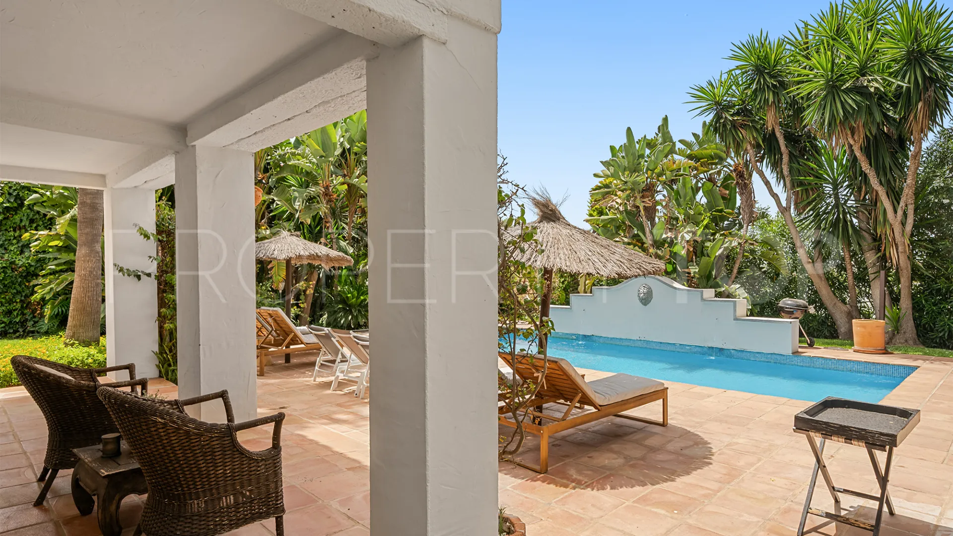 Villa de 8 dormitorios en venta en El Rosario