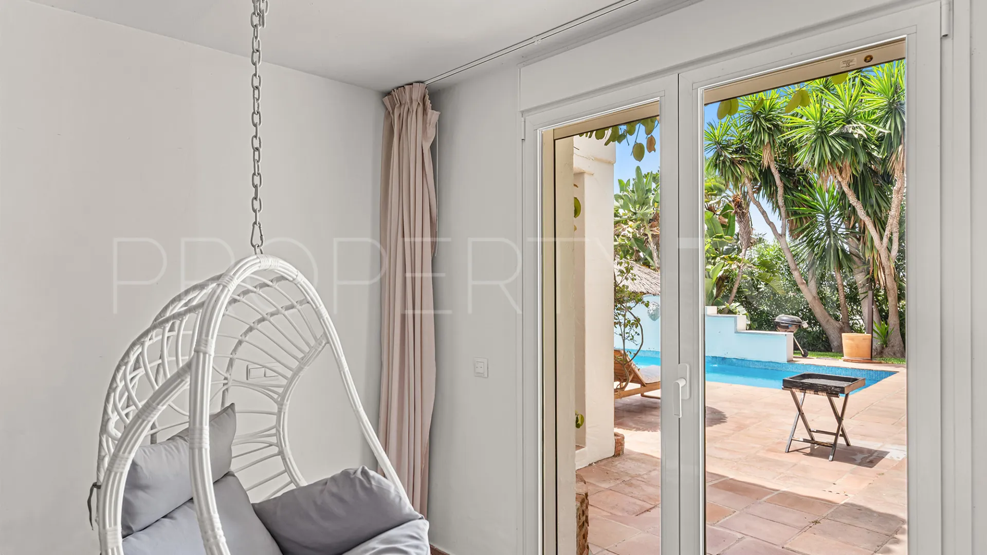 Villa de 8 dormitorios en venta en El Rosario