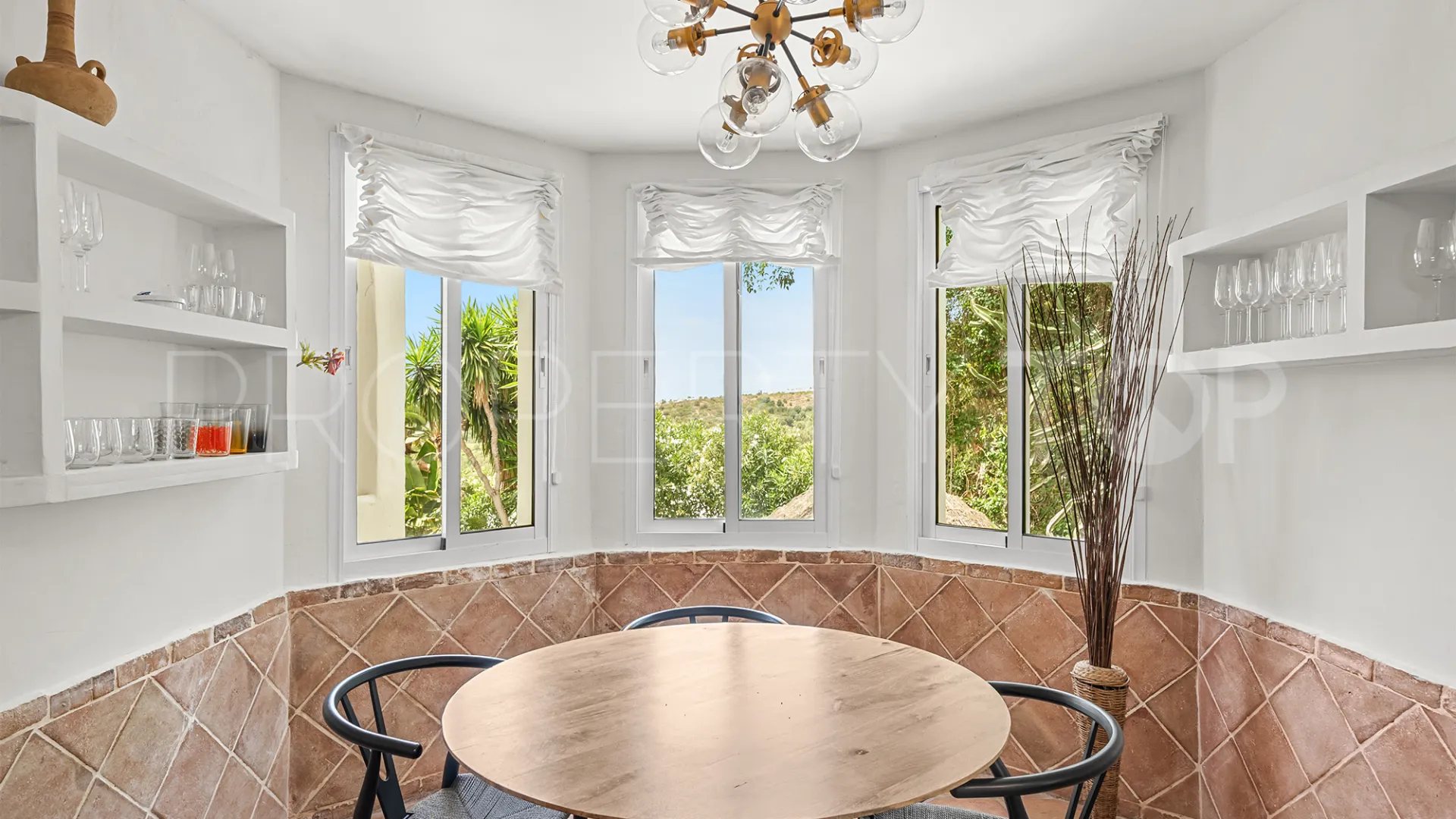 Villa de 8 dormitorios en venta en El Rosario