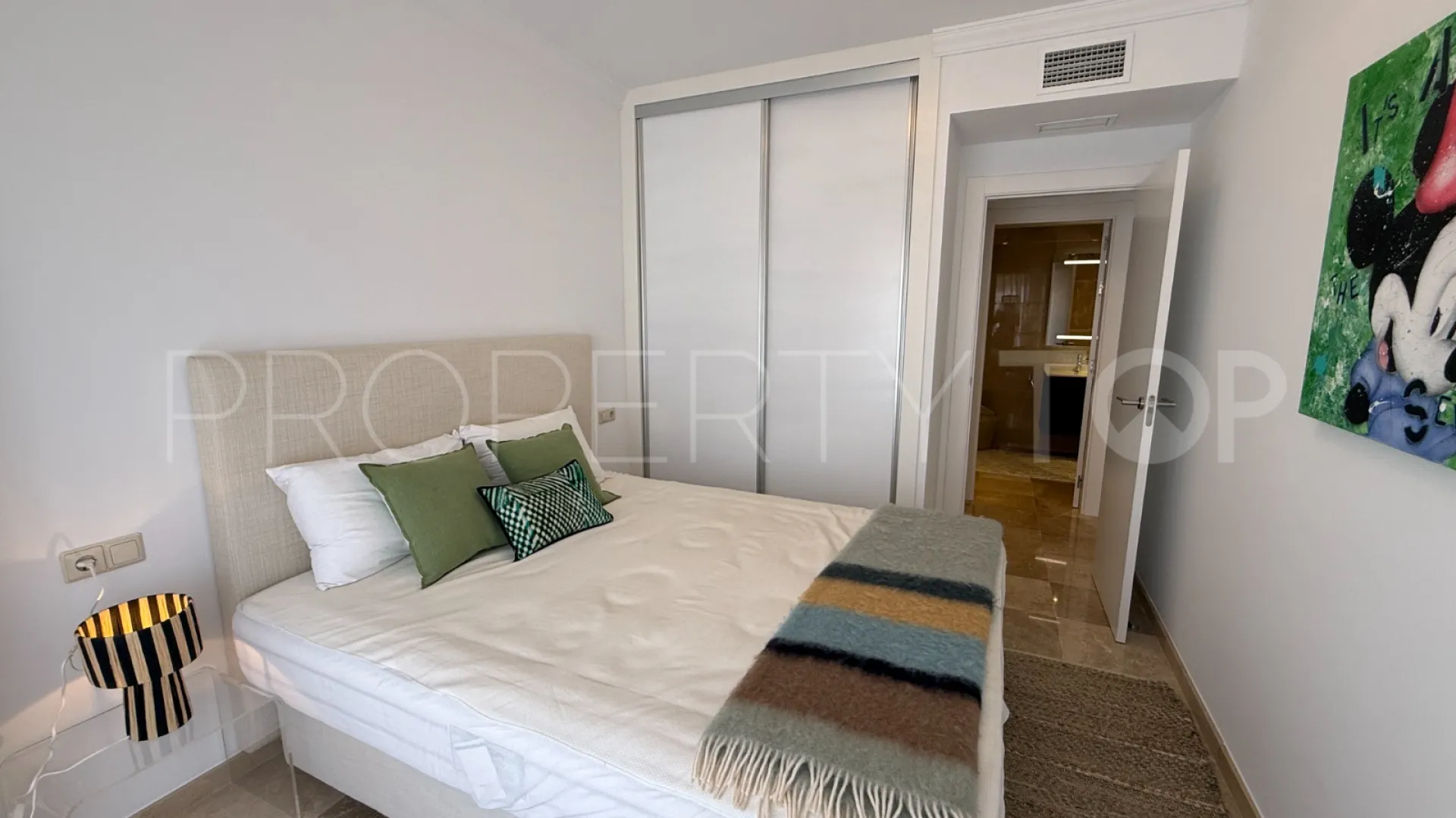 Apartment for sale in La Mairena