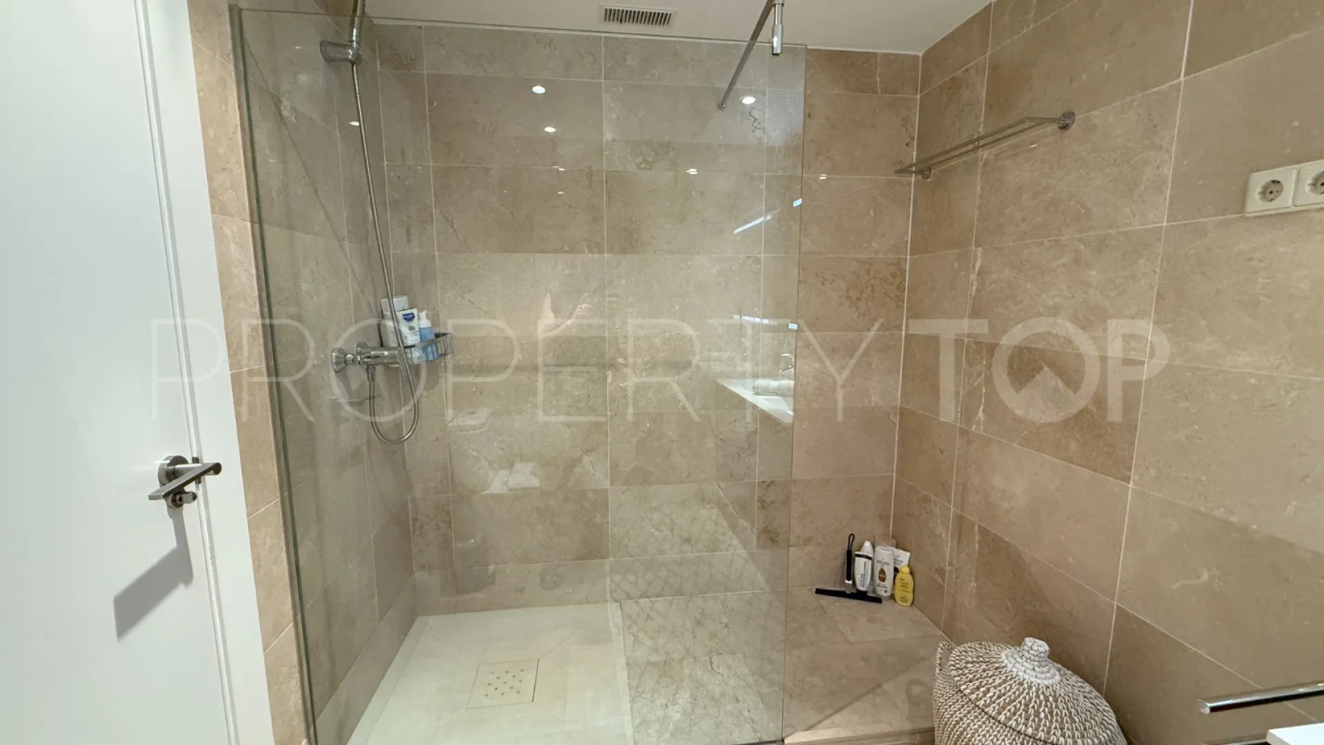 Apartment for sale in La Mairena
