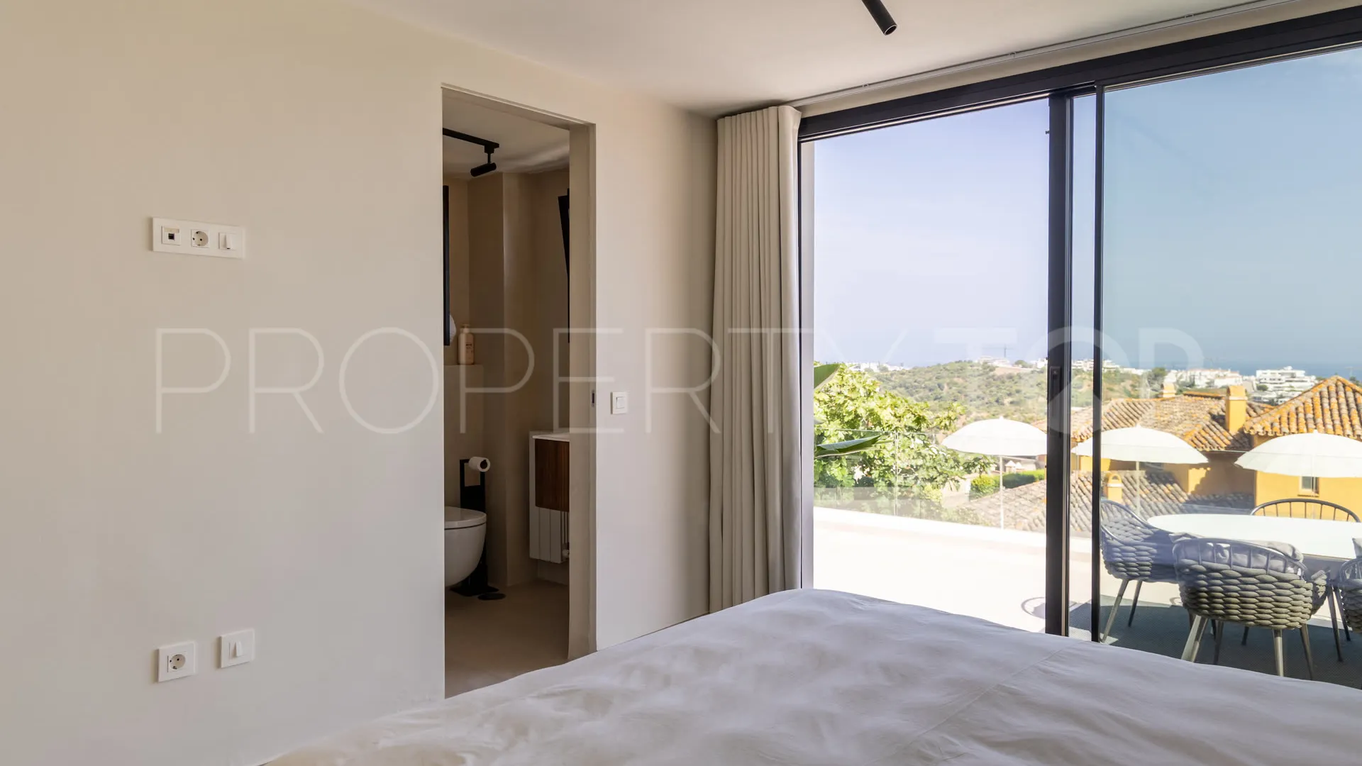 Hacienda las Chapas, villa en venta con 6 dormitorios