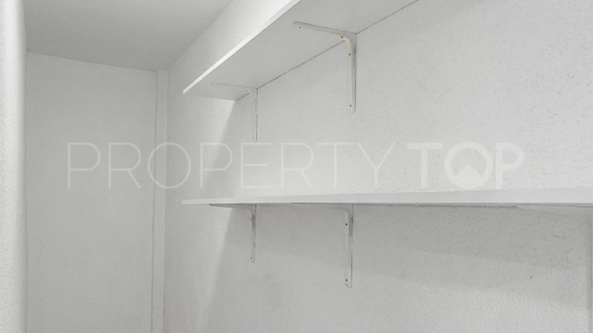 Apartamento planta baja en venta con 3 dormitorios en Nueva Andalucia