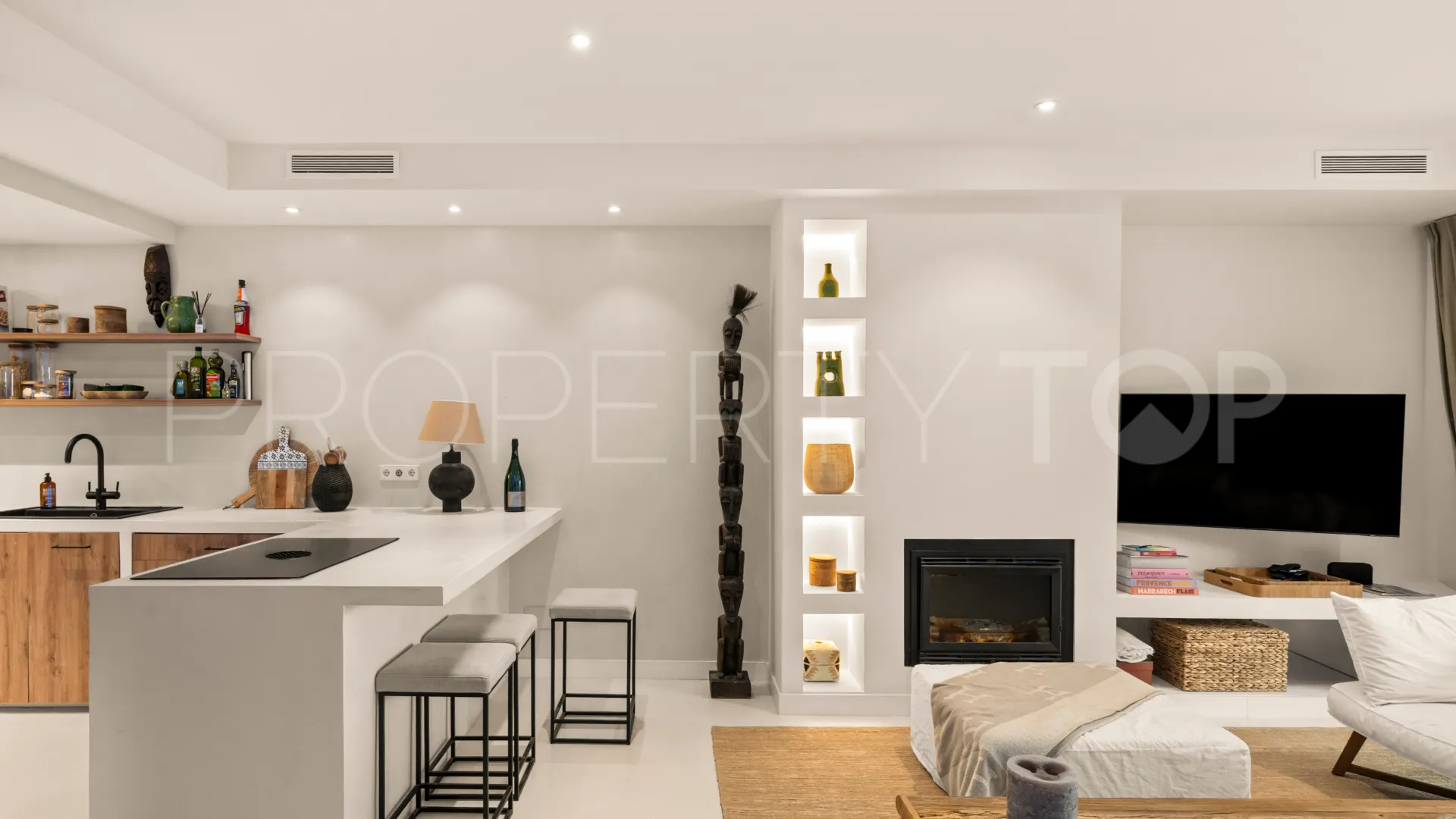 Buy town house in Altos de Puente Romano