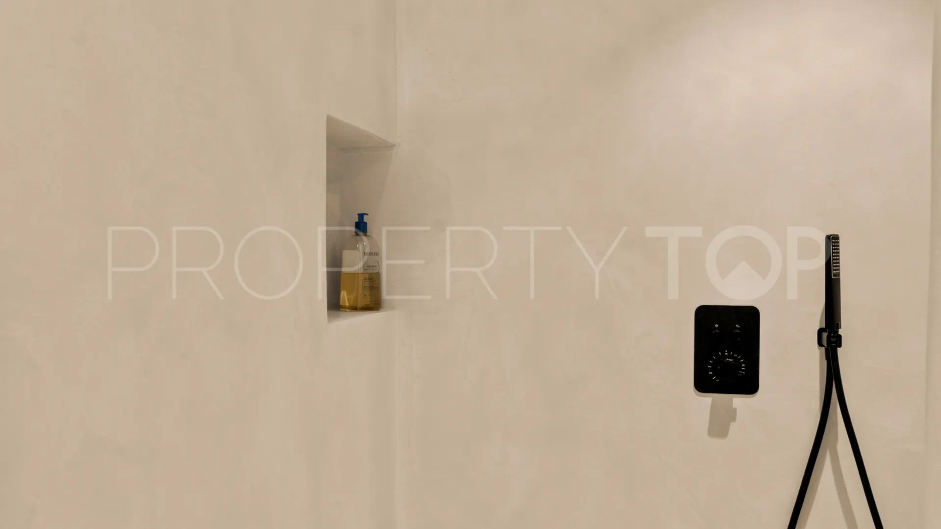Buy town house in Altos de Puente Romano