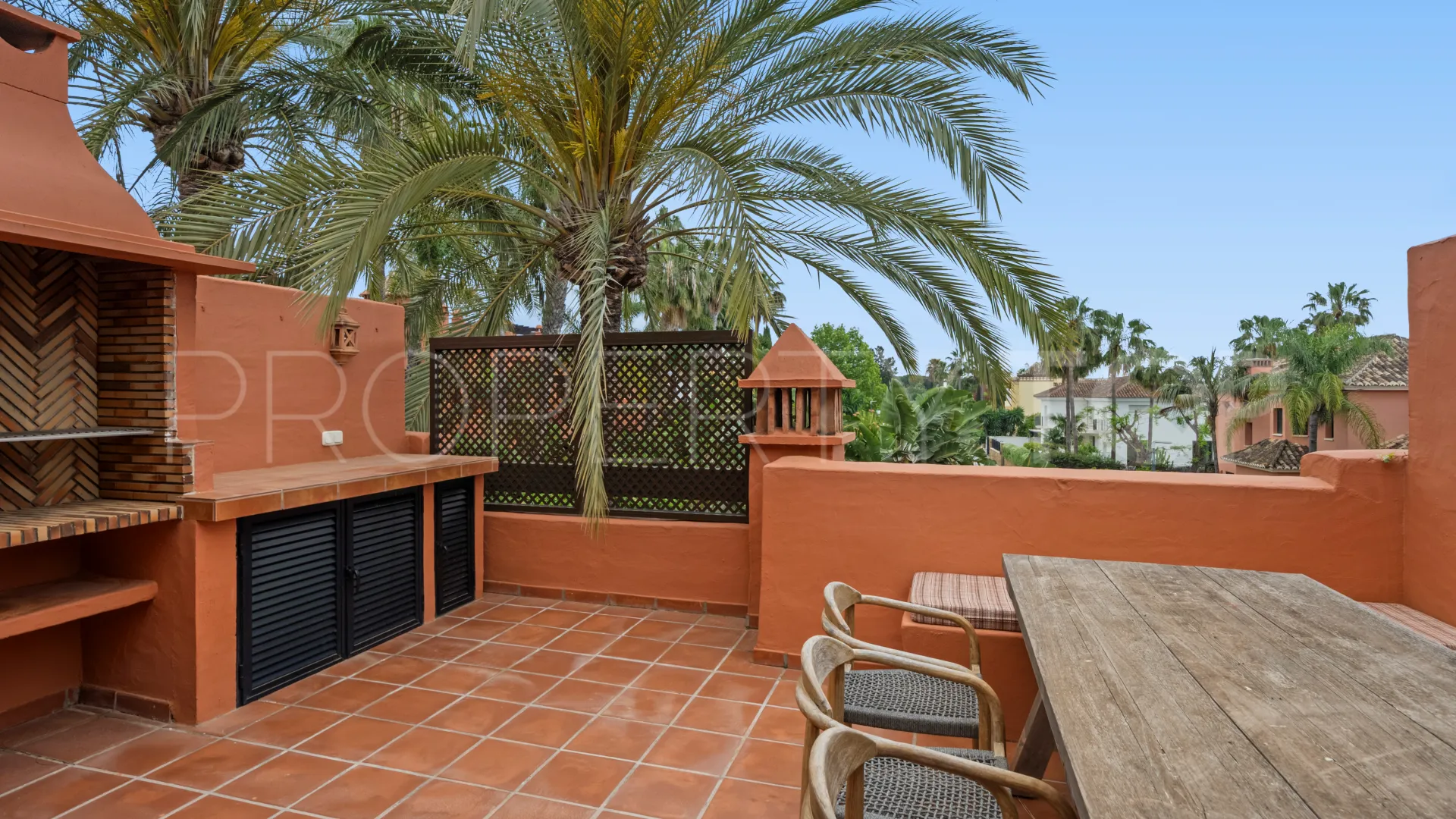 Buy town house in Altos de Puente Romano