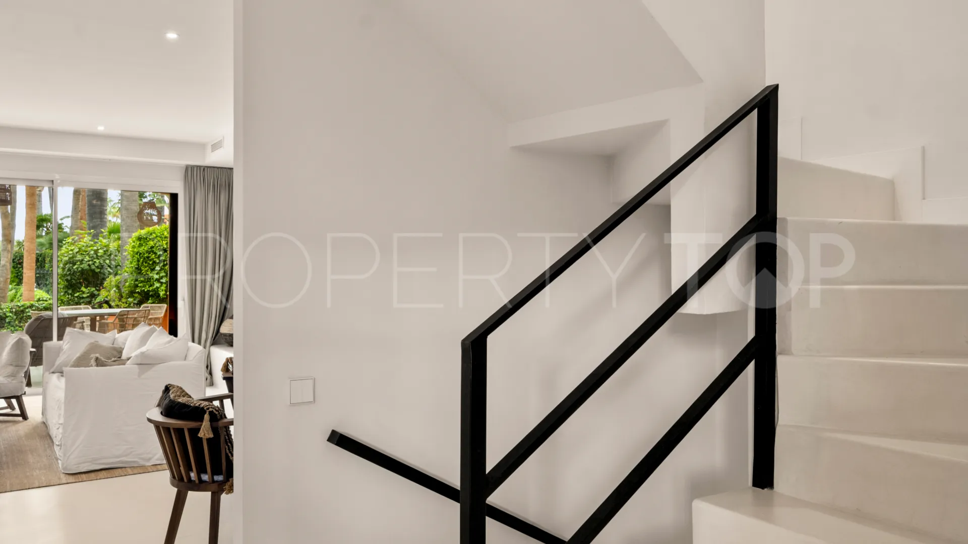 Buy town house in Altos de Puente Romano