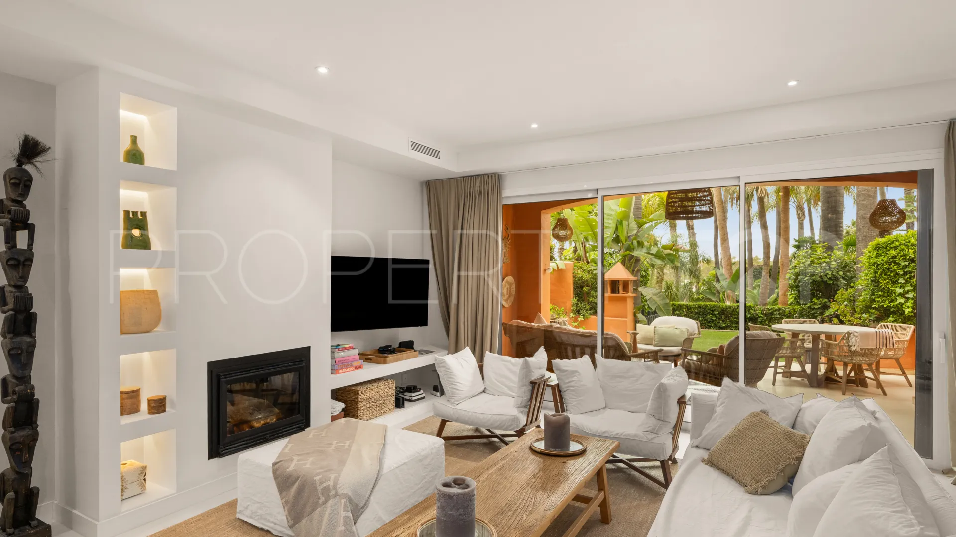 Buy town house in Altos de Puente Romano