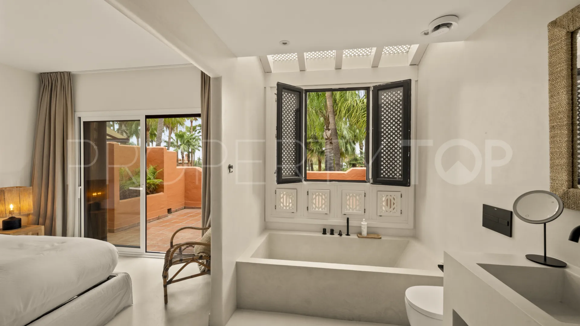 Buy town house in Altos de Puente Romano