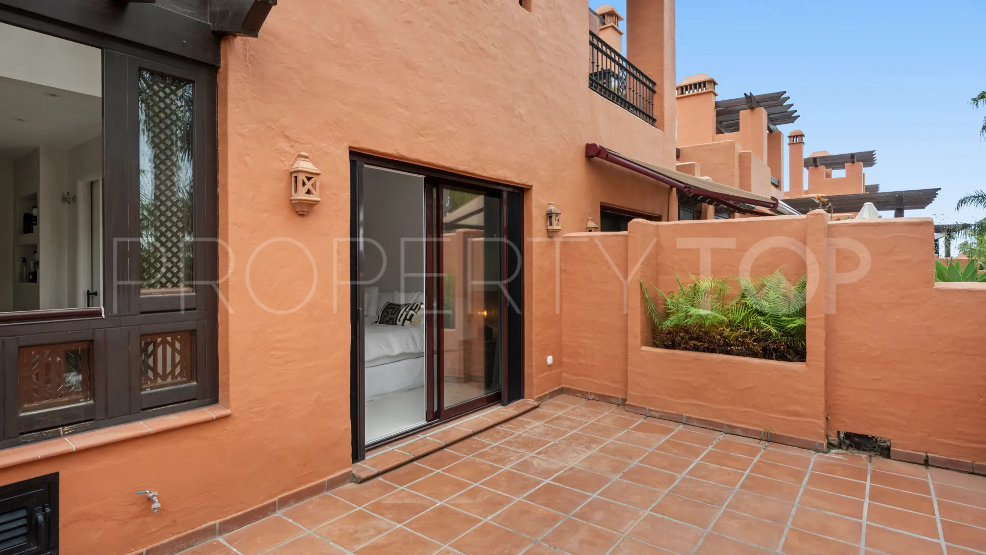 Buy town house in Altos de Puente Romano