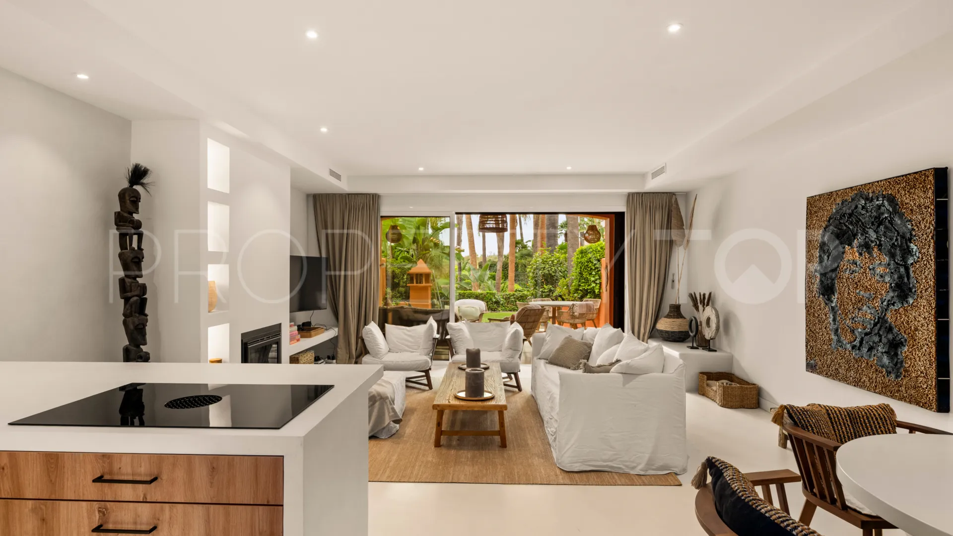 Buy town house in Altos de Puente Romano