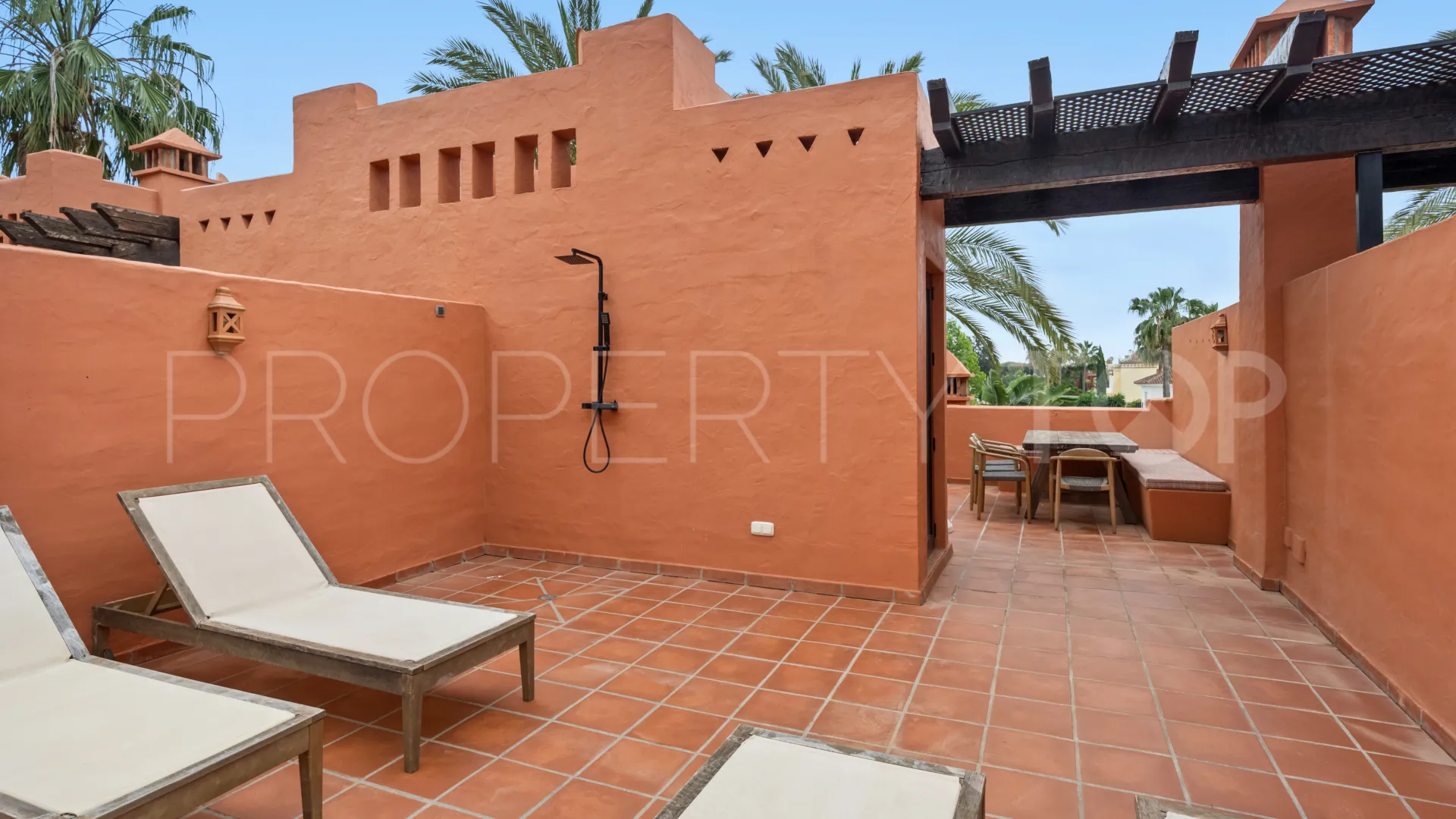 Buy town house in Altos de Puente Romano