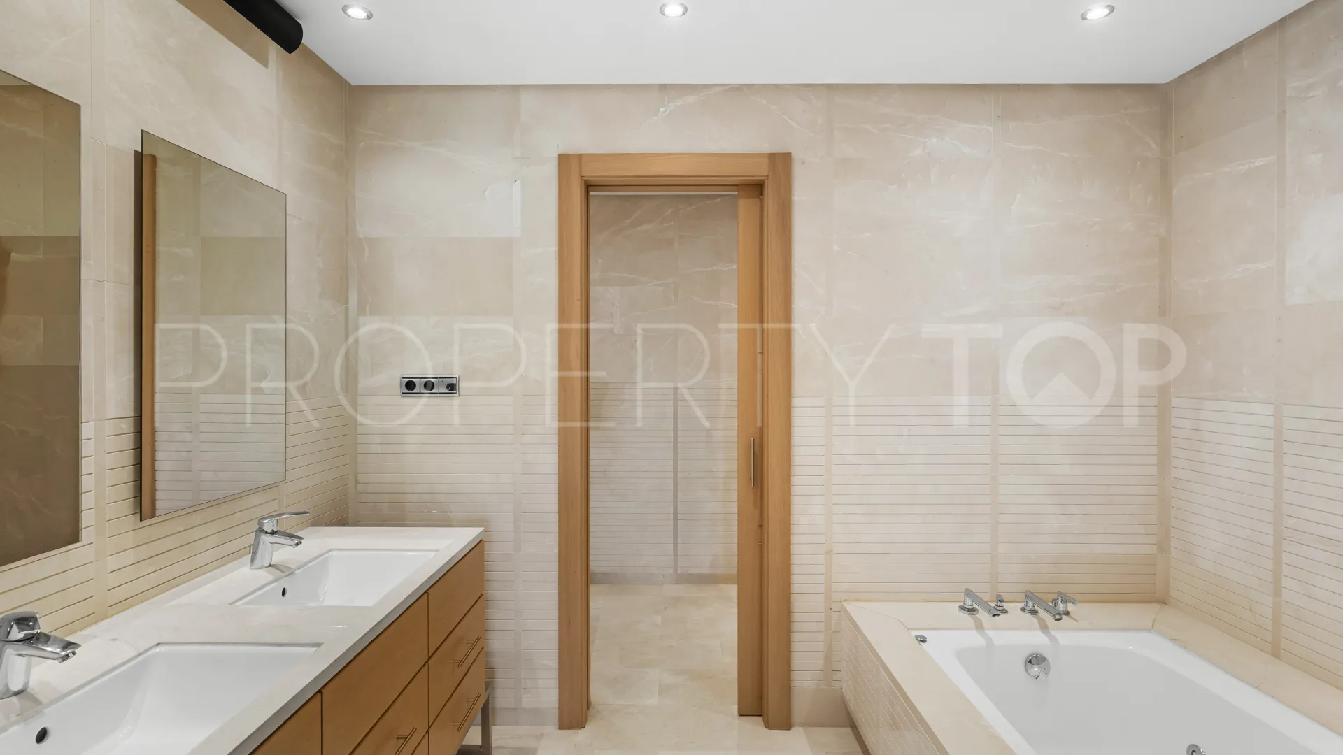 Apartment for sale in Marbella Golden Mile