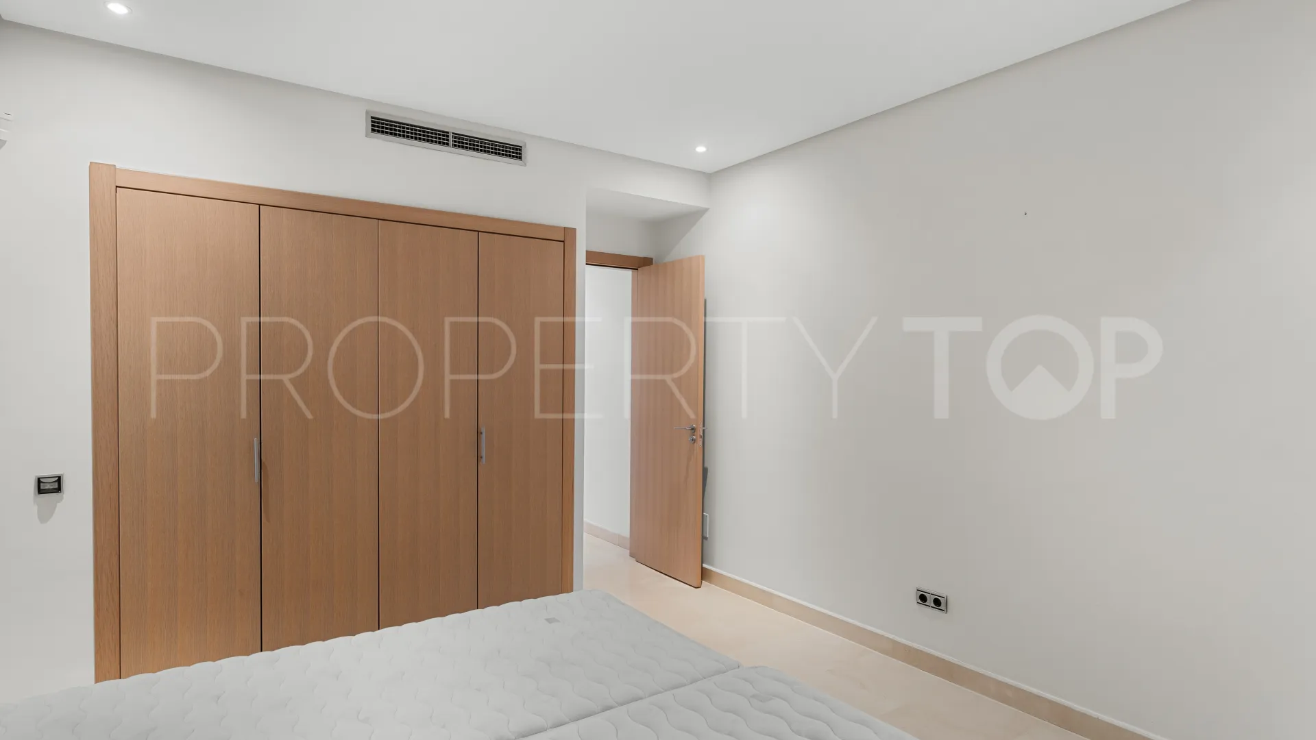 Apartment for sale in Marbella Golden Mile