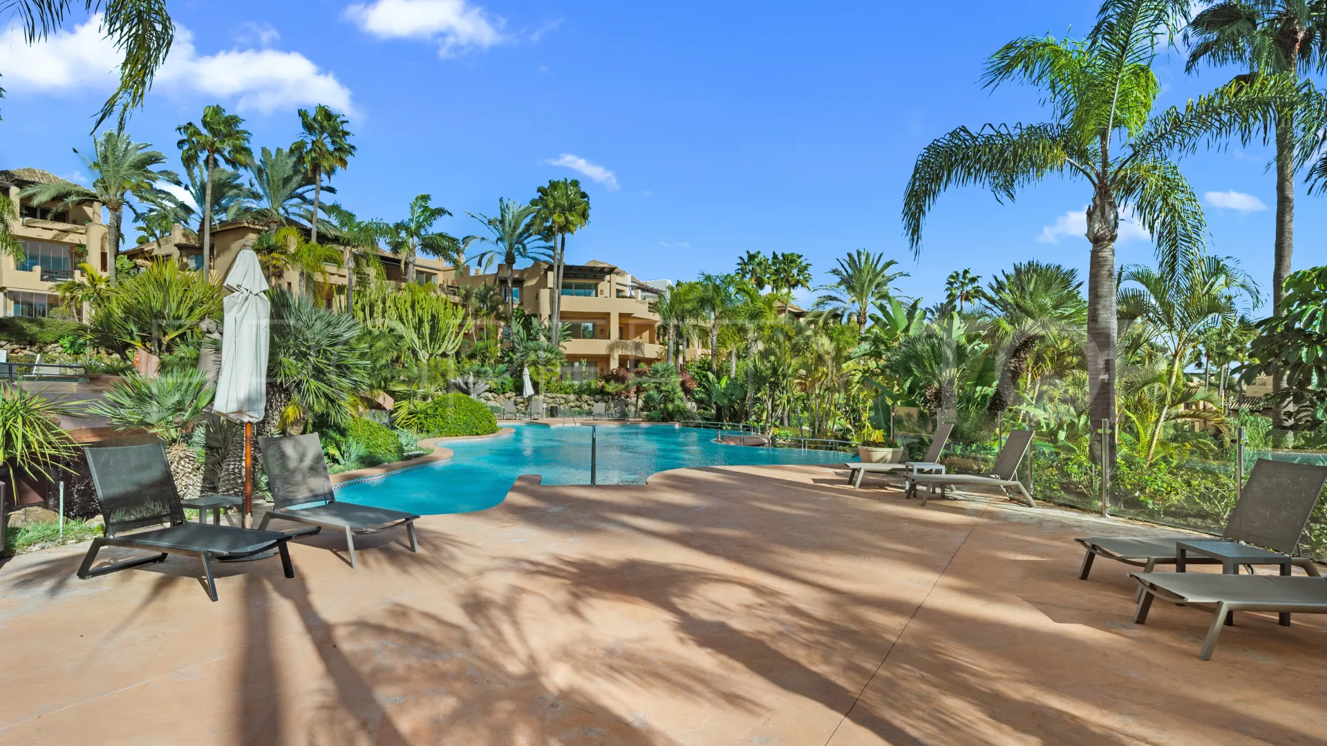 Apartment for sale in Marbella Golden Mile