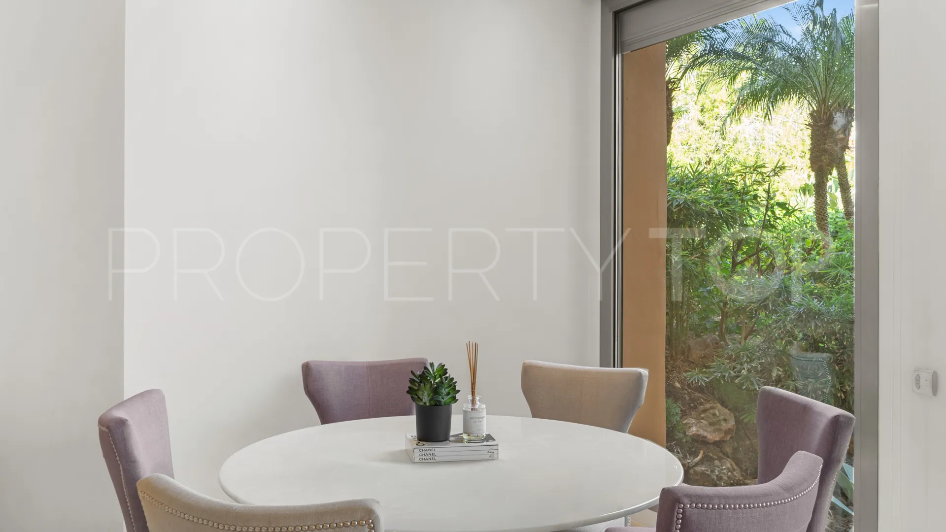 Apartment for sale in Marbella Golden Mile