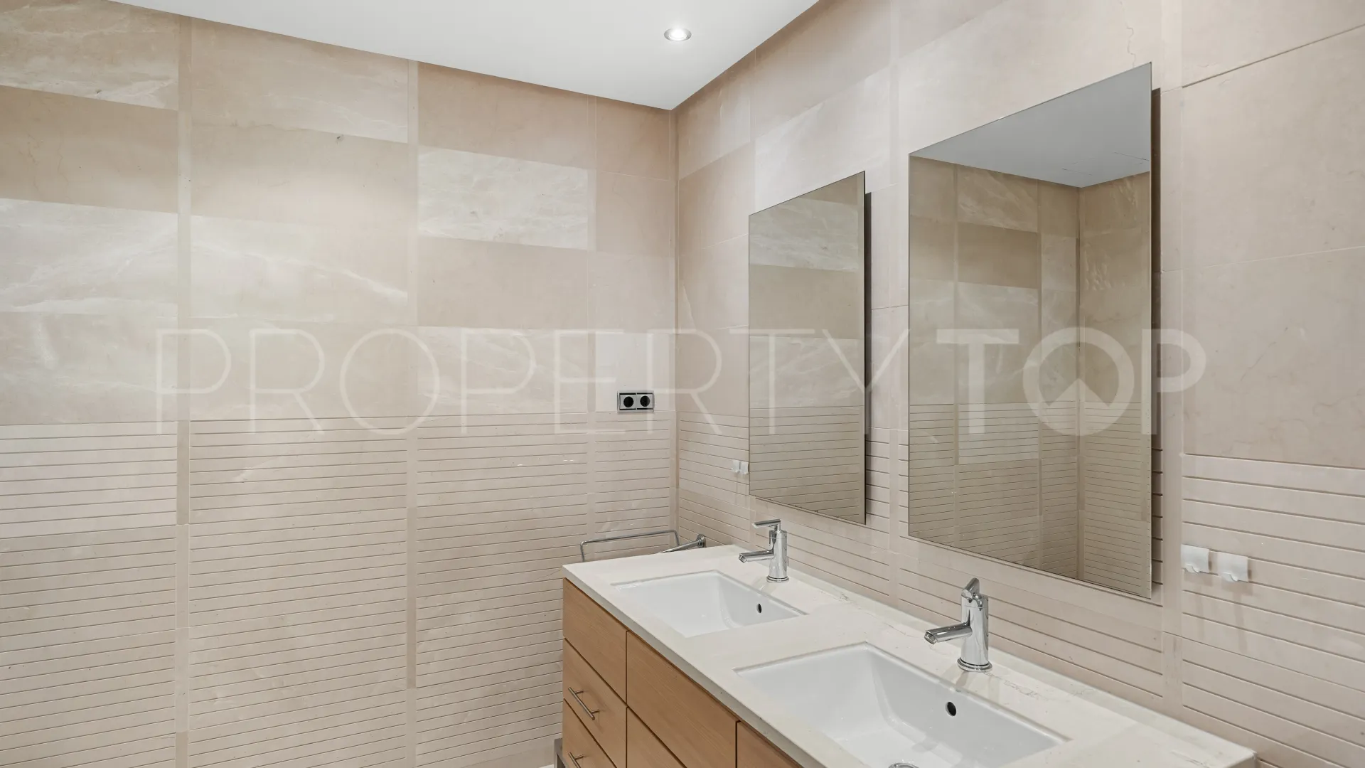 Apartment for sale in Marbella Golden Mile