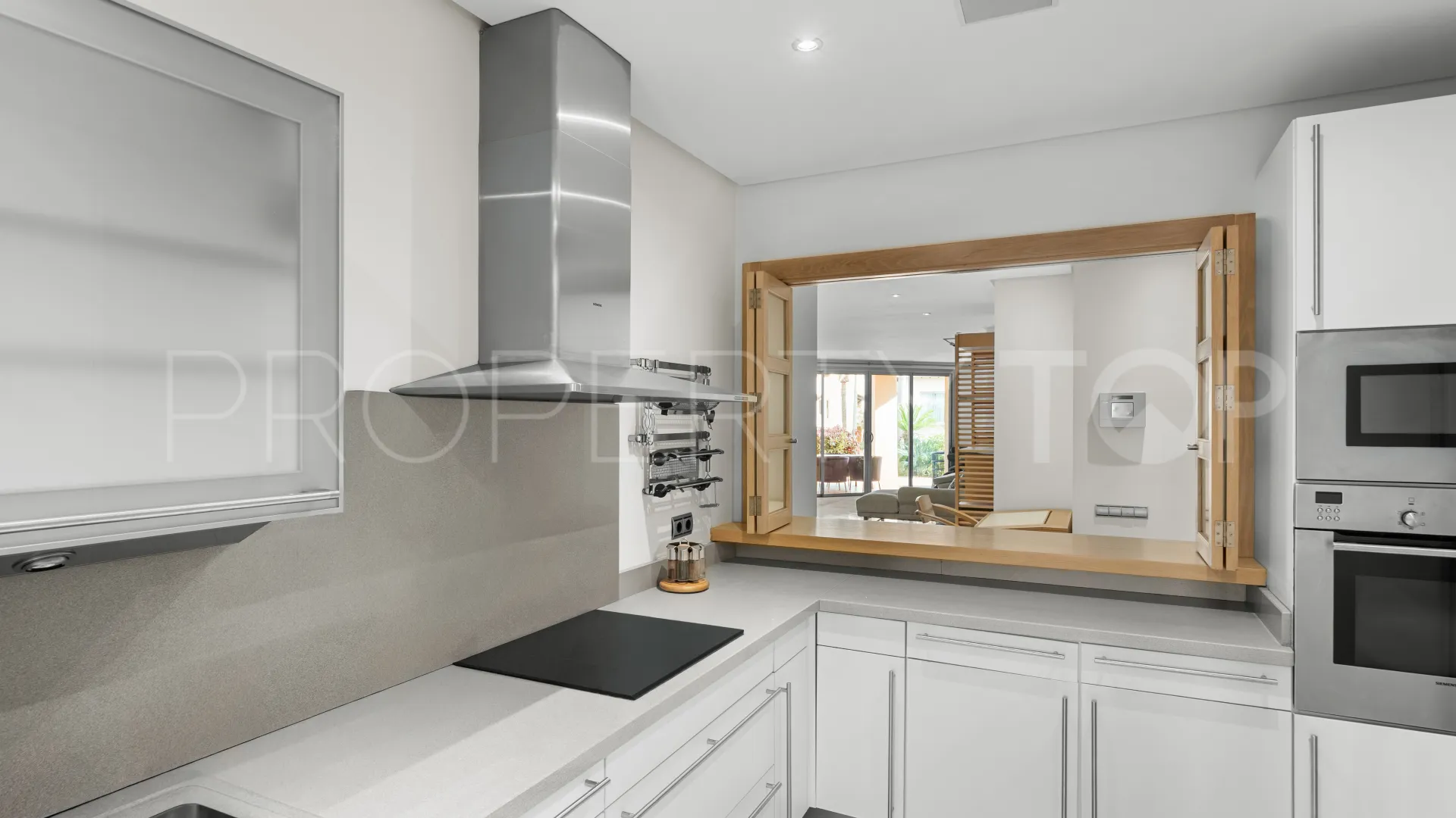 Apartment for sale in Marbella Golden Mile