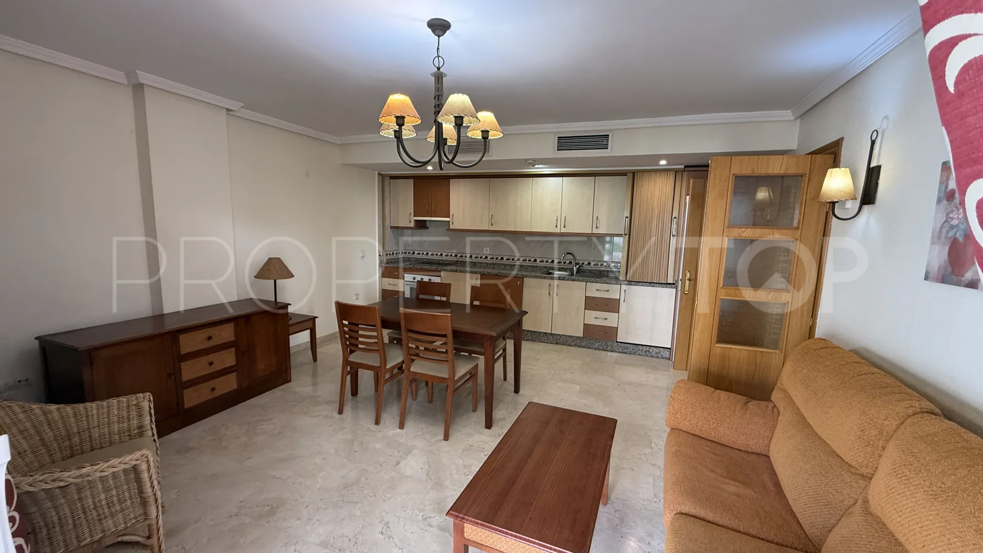 Ático con 2 dormitorios a la venta en Torrequebrada