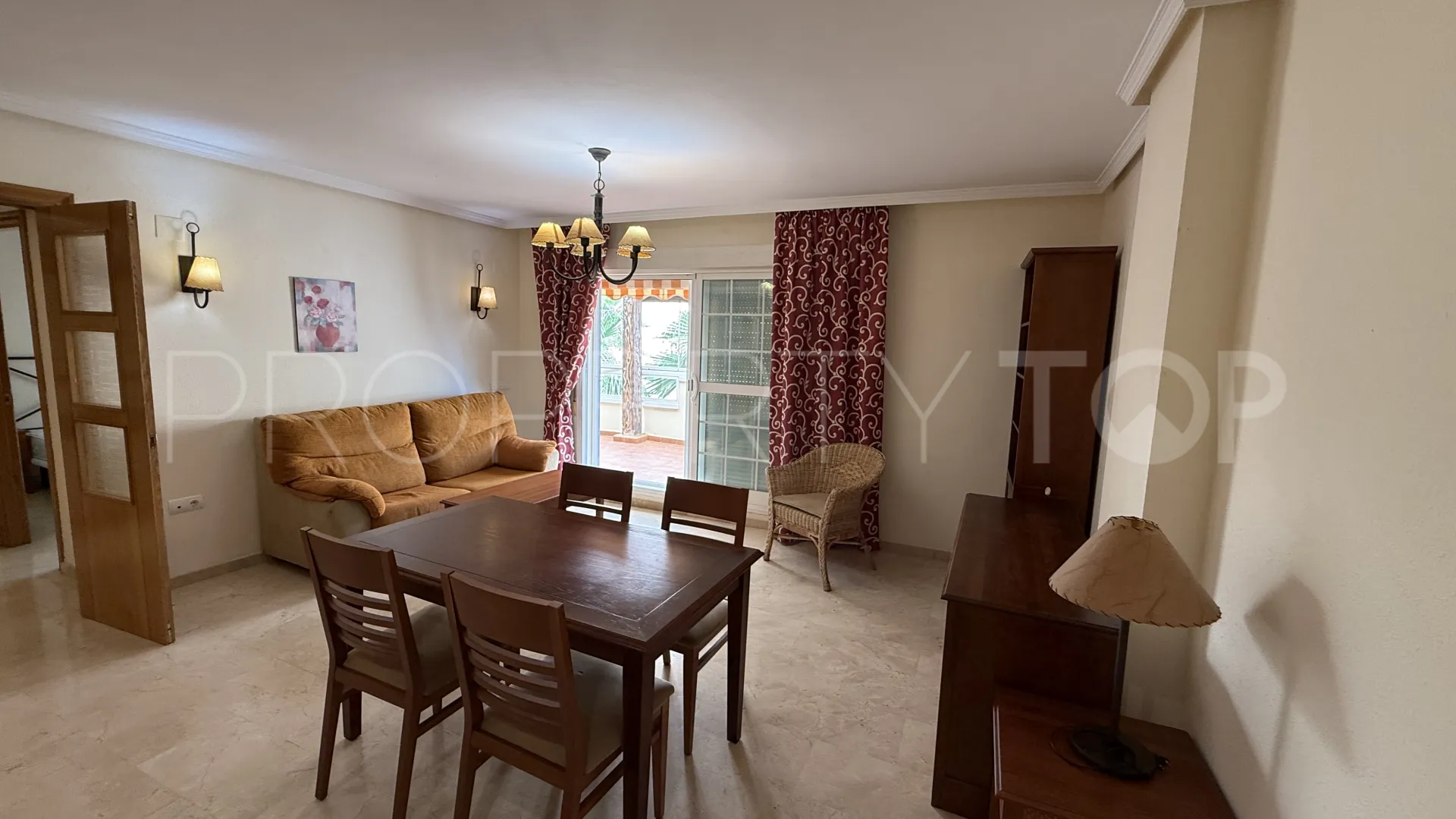 Ático con 2 dormitorios a la venta en Torrequebrada