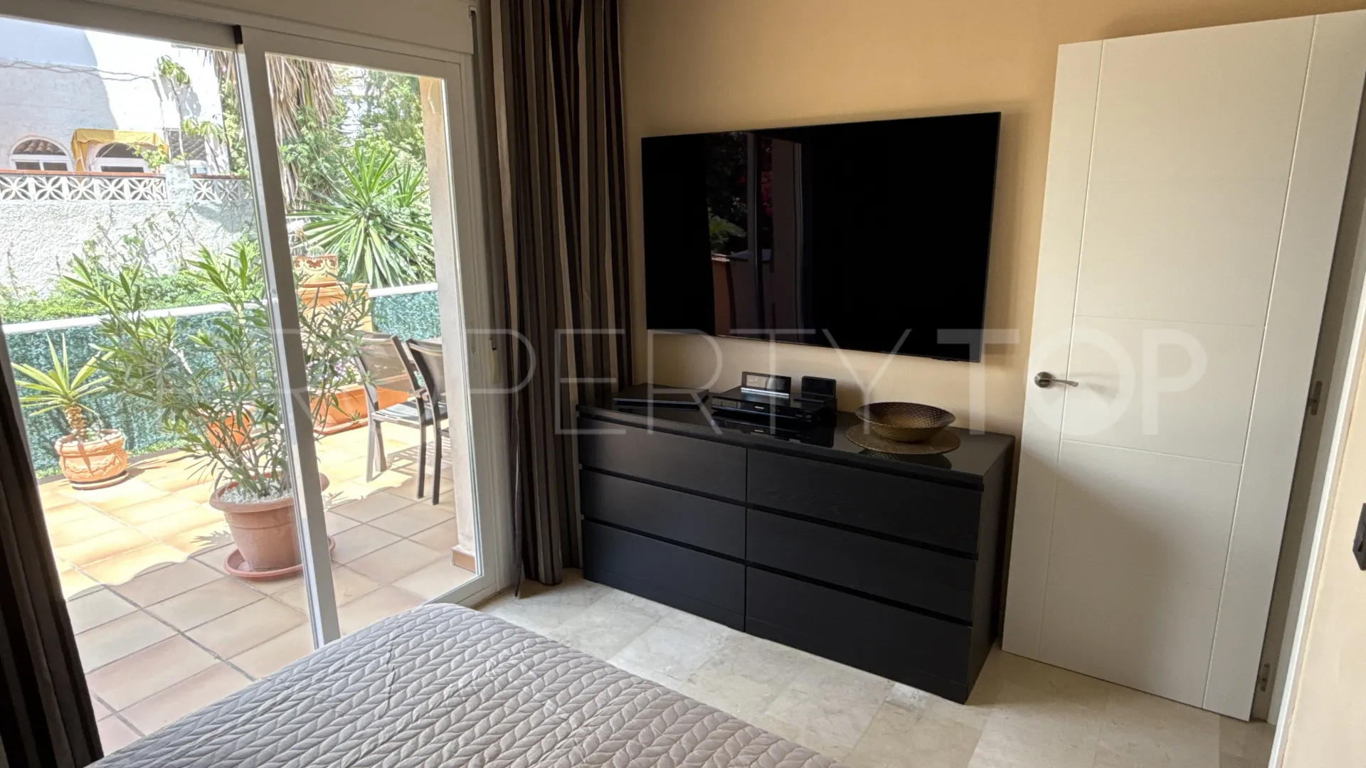 Atico duplex con 2 dormitorios en venta en Montealto