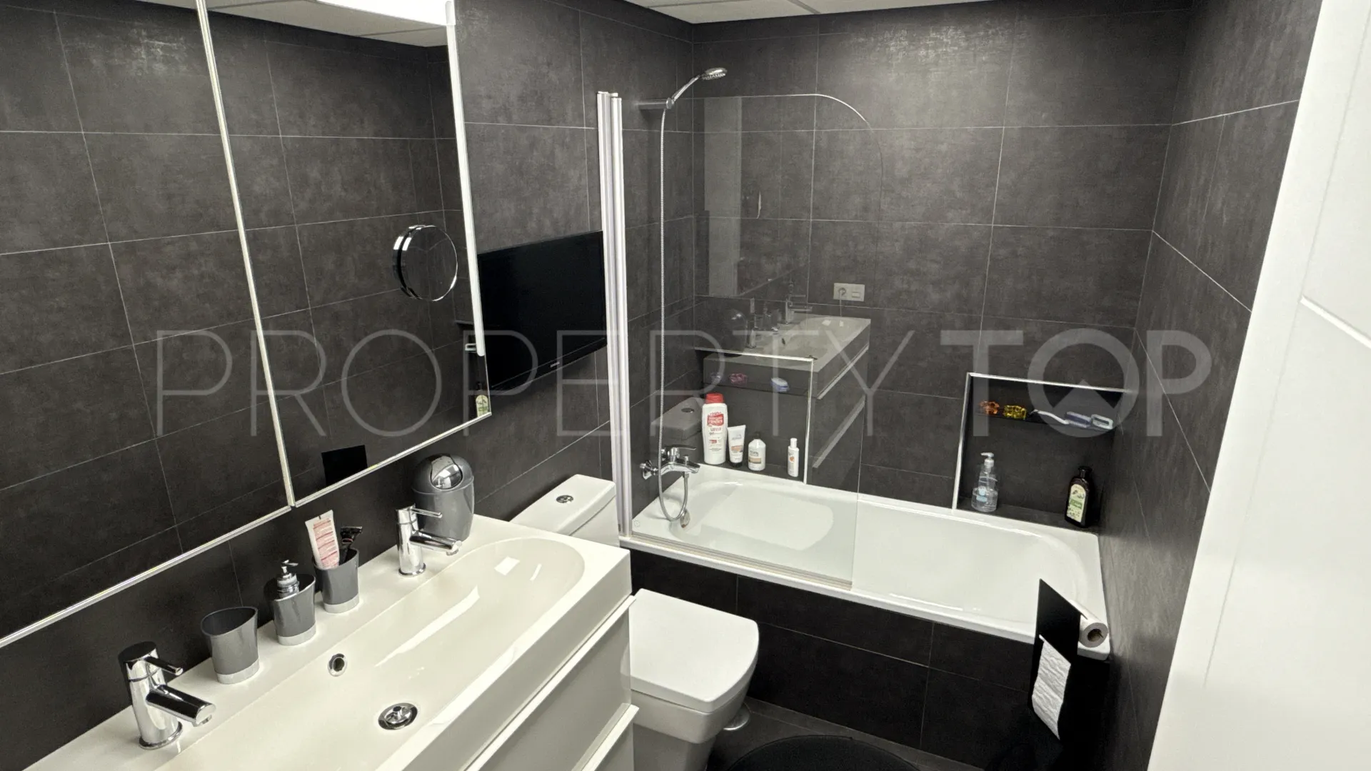 Atico duplex con 2 dormitorios en venta en Montealto