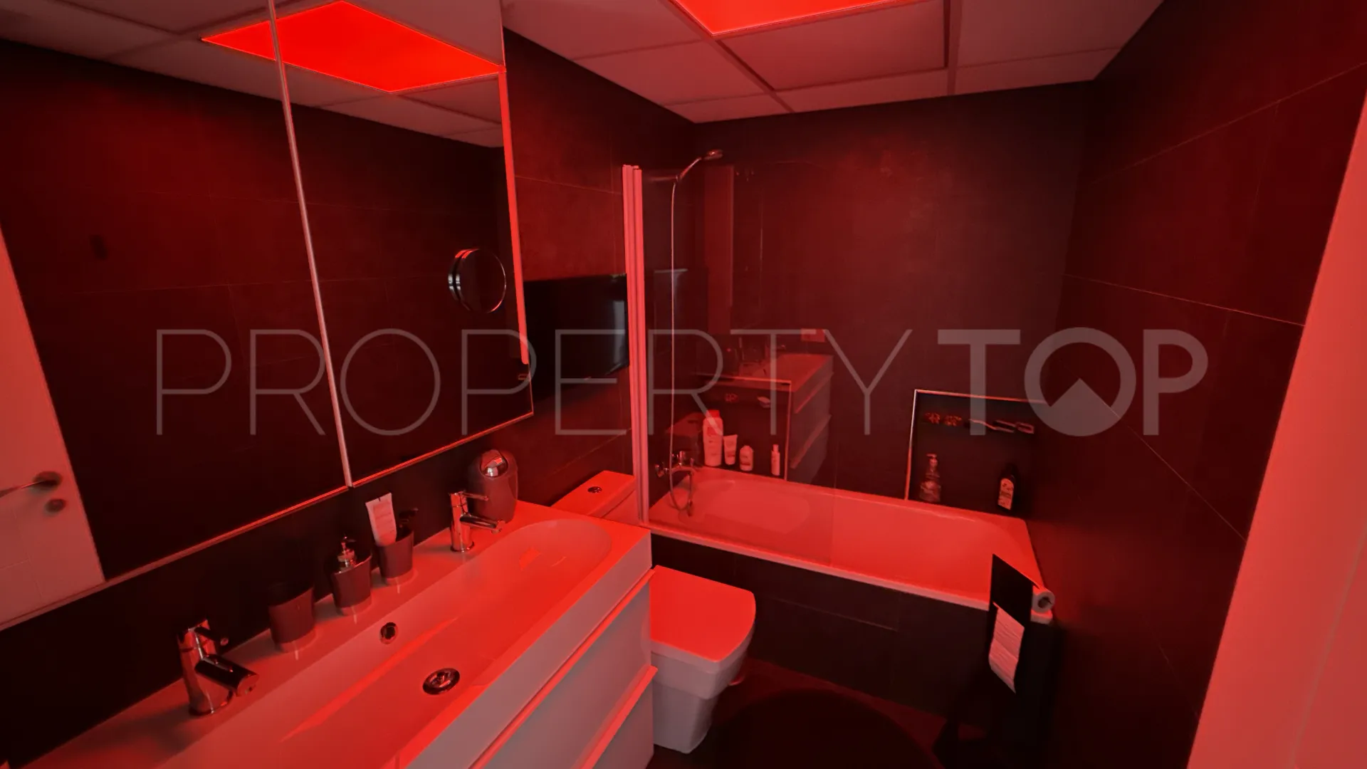 Atico duplex con 2 dormitorios en venta en Montealto