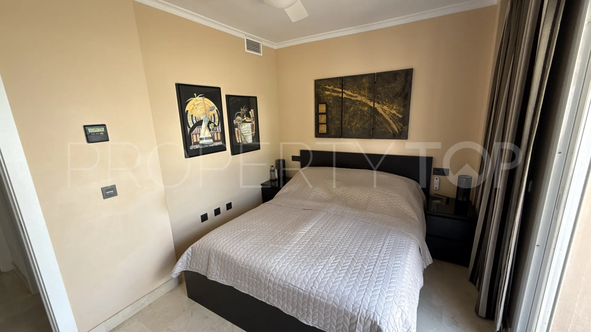 Atico duplex con 2 dormitorios en venta en Montealto
