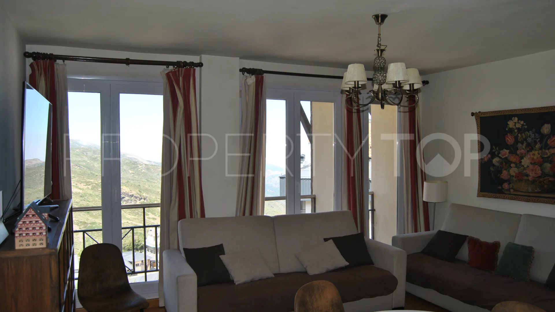 Apartment for sale in Monachil with 4 bedrooms