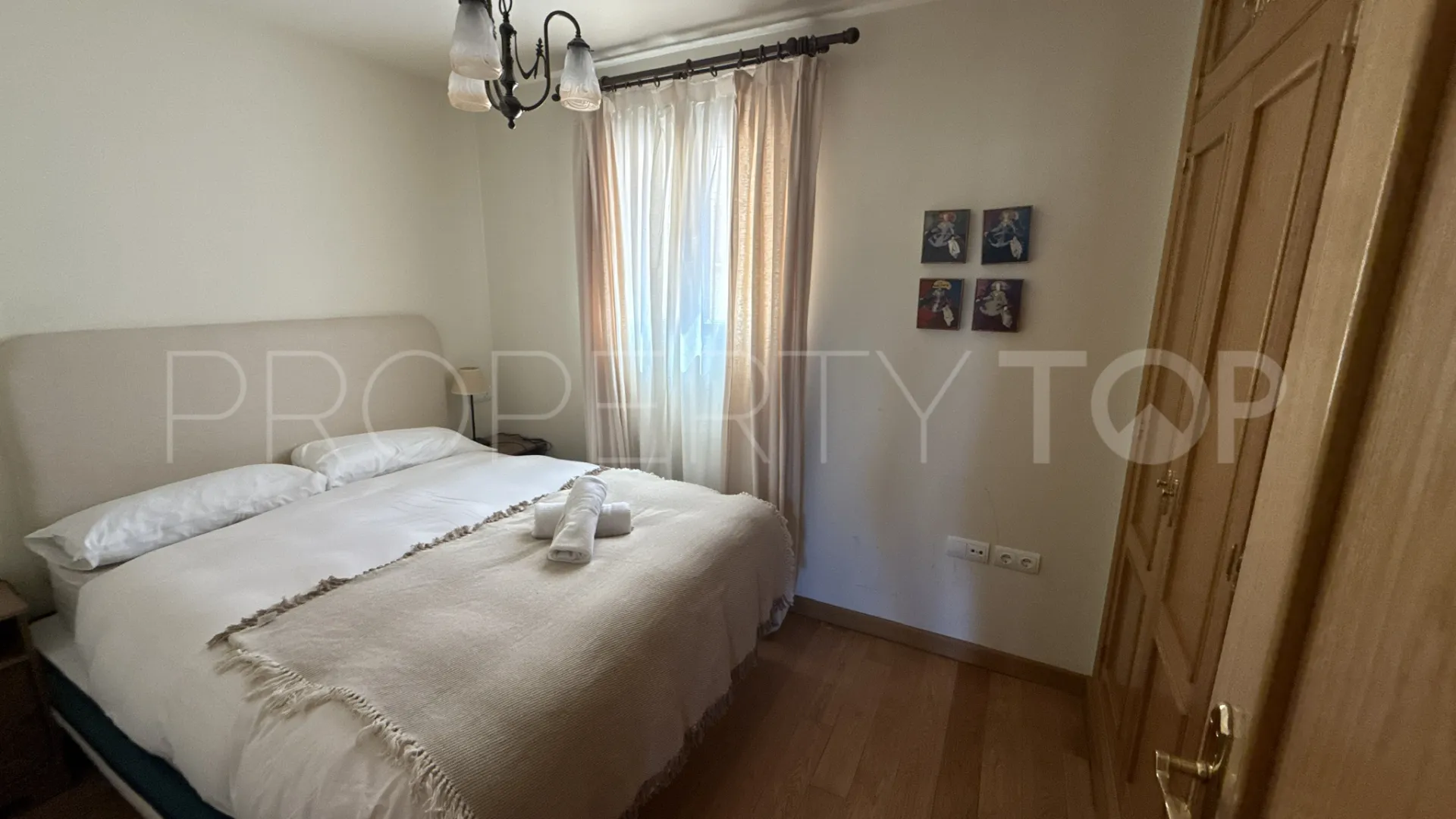 Apartment for sale in Monachil with 4 bedrooms