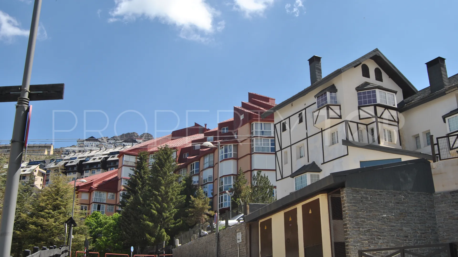 Apartment for sale in Monachil with 4 bedrooms