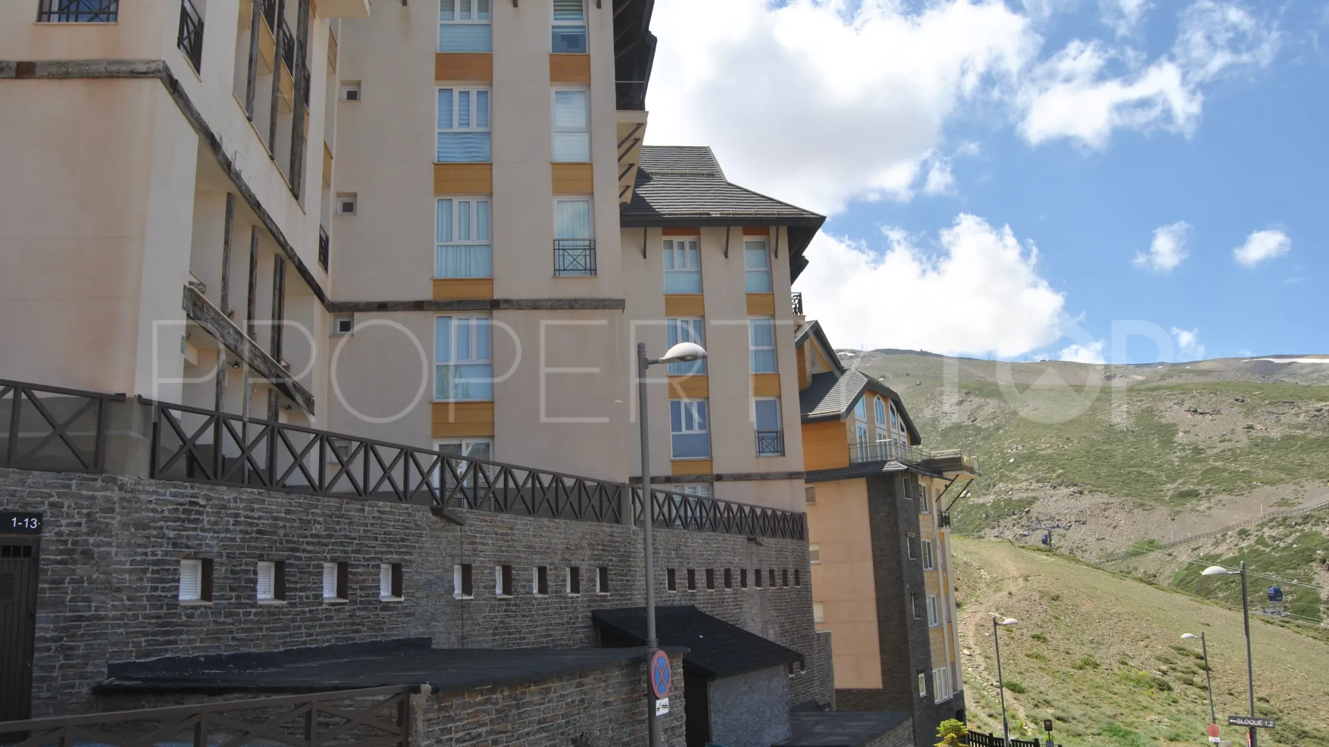 Apartment for sale in Monachil with 4 bedrooms