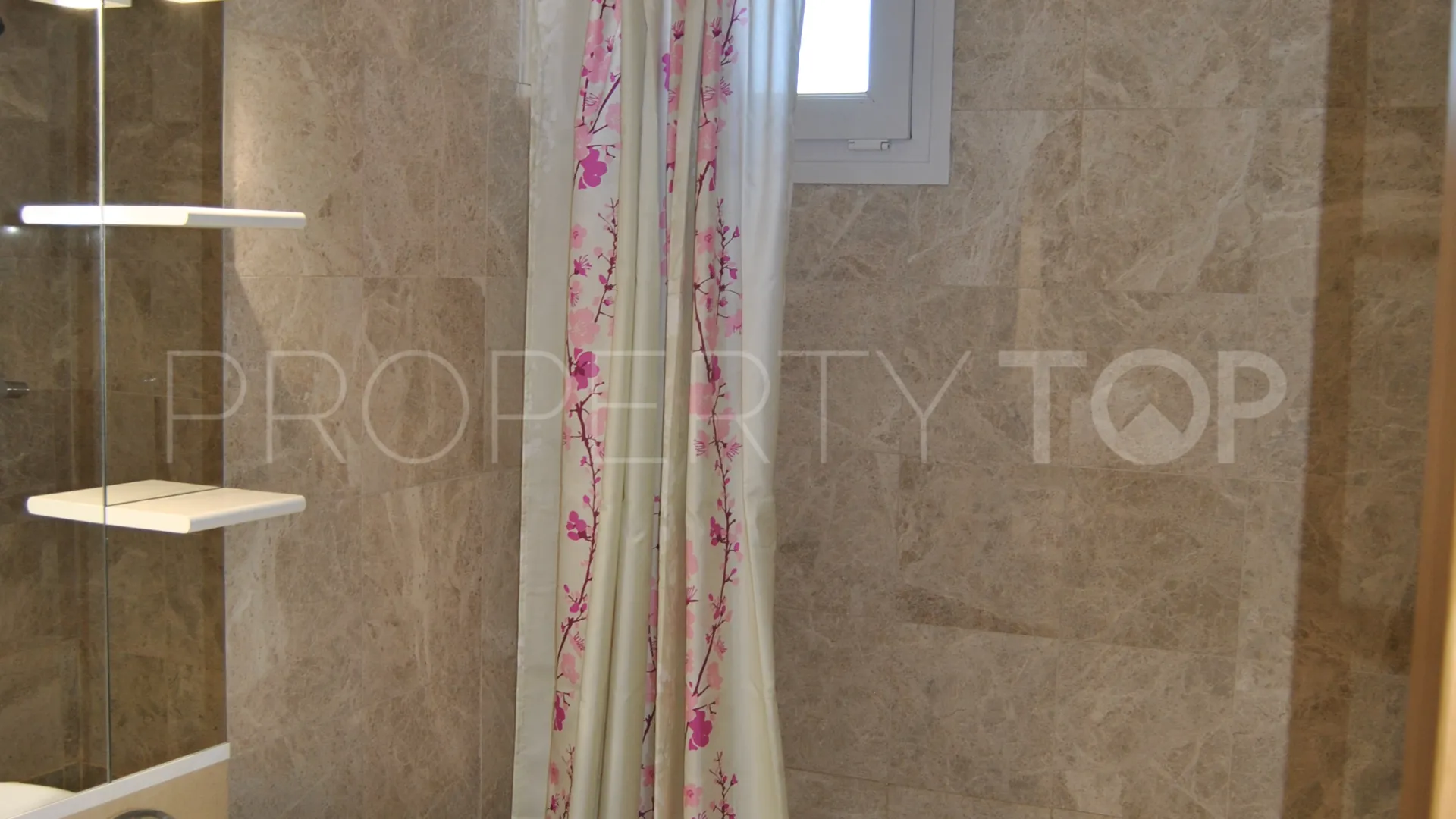 Apartment for sale in Monachil with 4 bedrooms