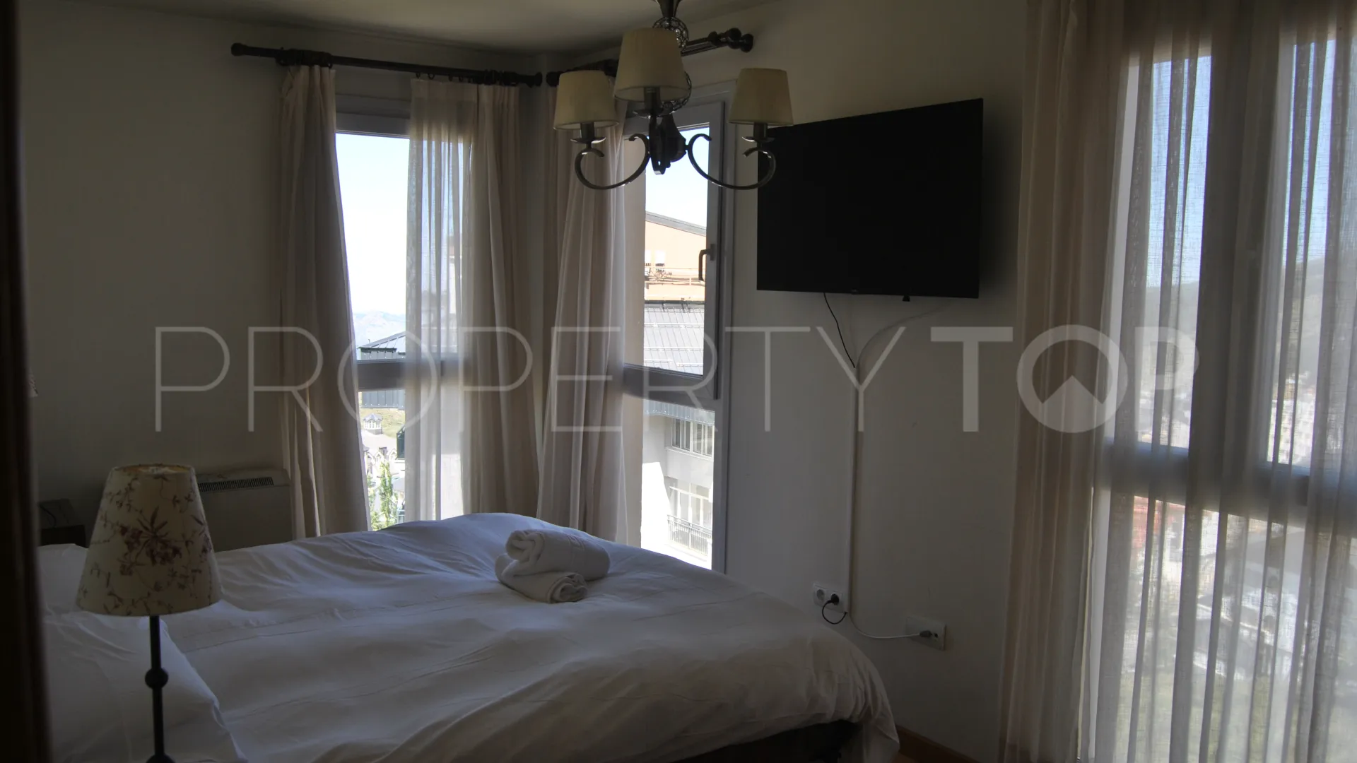 Apartment for sale in Monachil with 4 bedrooms
