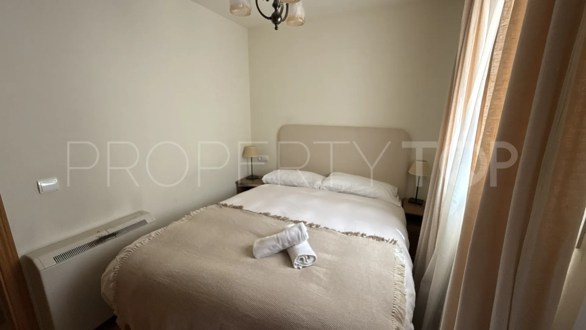Apartment for sale in Monachil with 4 bedrooms