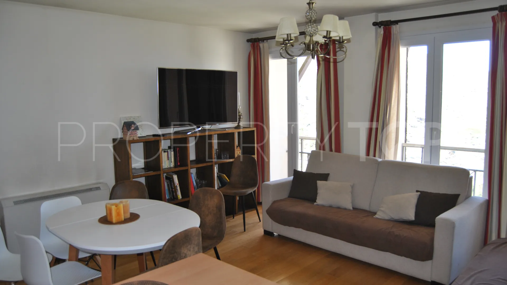 Apartment for sale in Monachil with 4 bedrooms