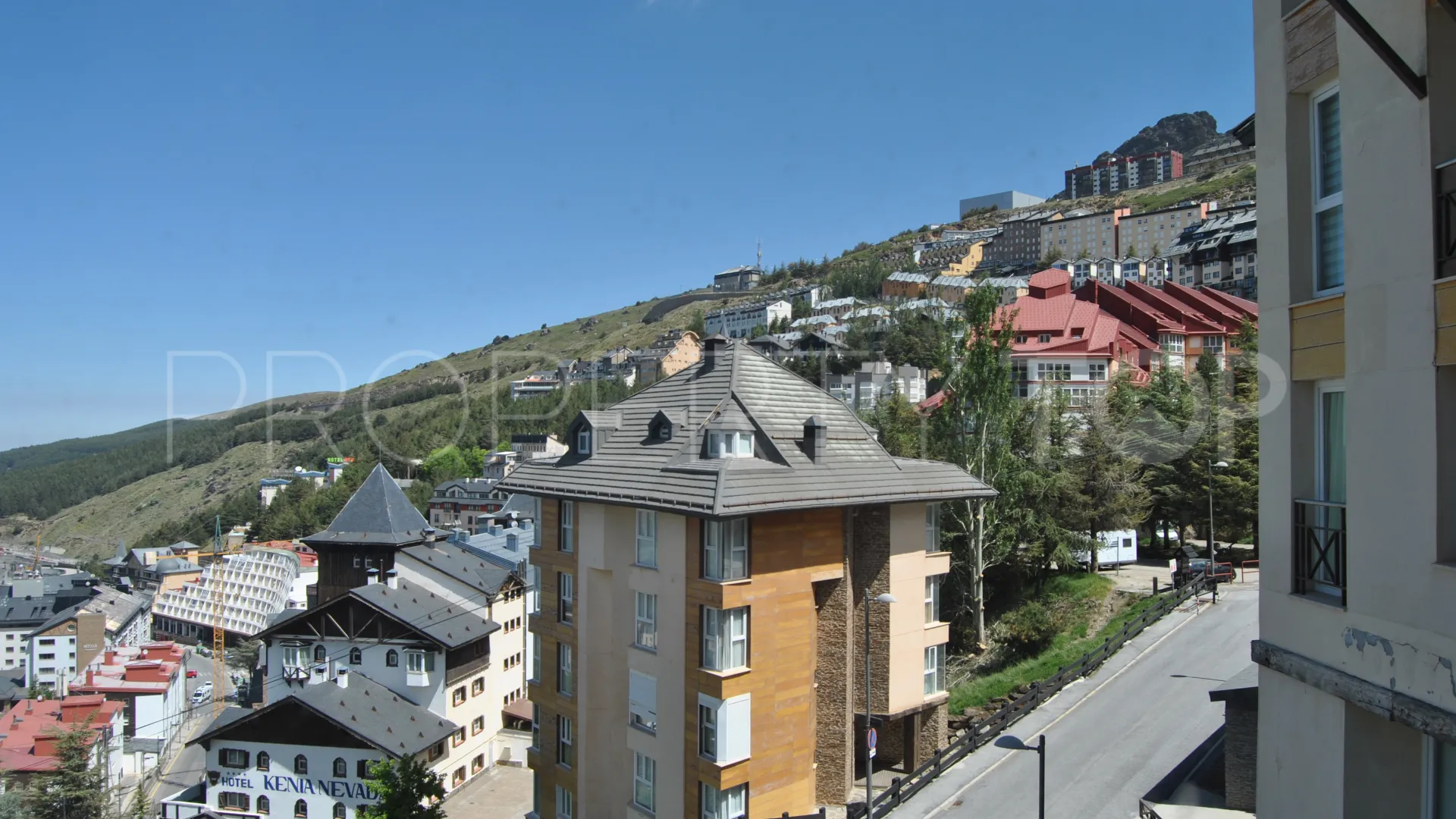 Apartment for sale in Monachil with 4 bedrooms