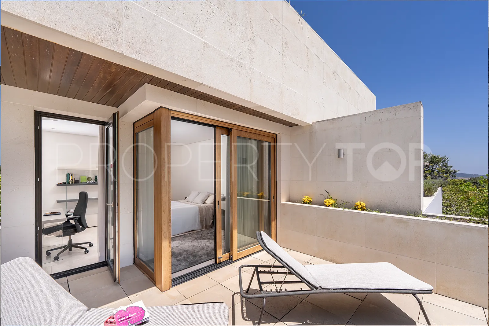 For sale duplex penthouse in Hacienda de Valderrama with 4 bedrooms