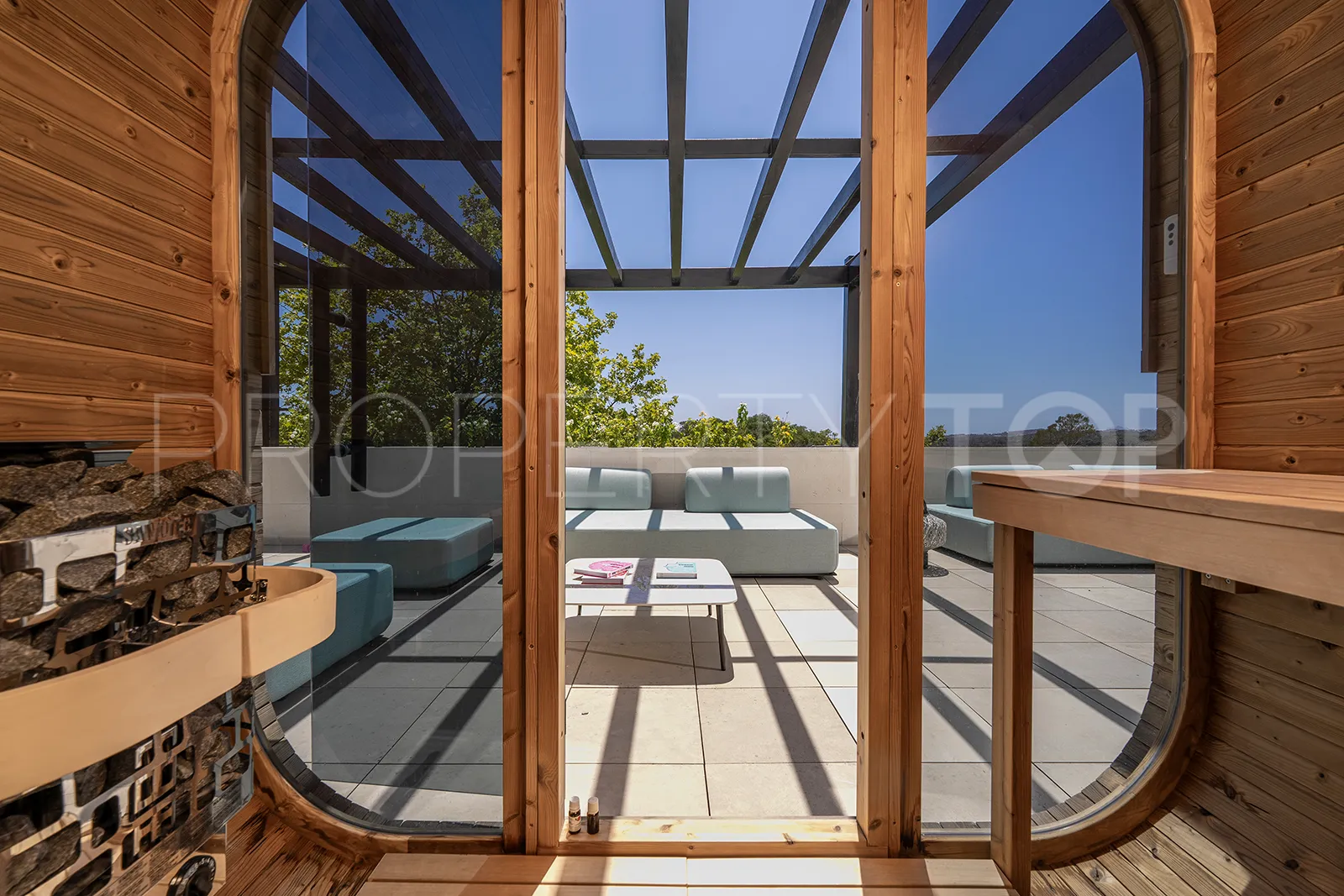 For sale duplex penthouse in Hacienda de Valderrama with 4 bedrooms