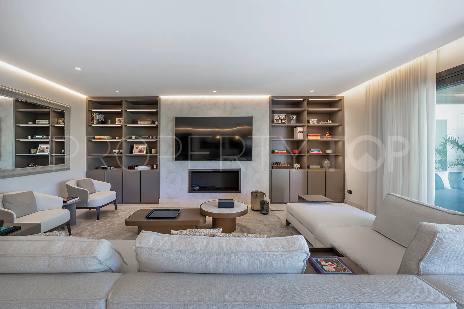 For sale duplex penthouse in Hacienda de Valderrama with 4 bedrooms