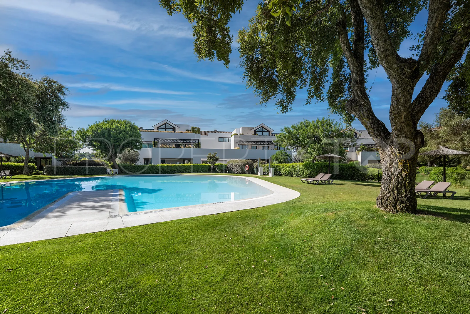 For sale duplex penthouse in Hacienda de Valderrama with 4 bedrooms