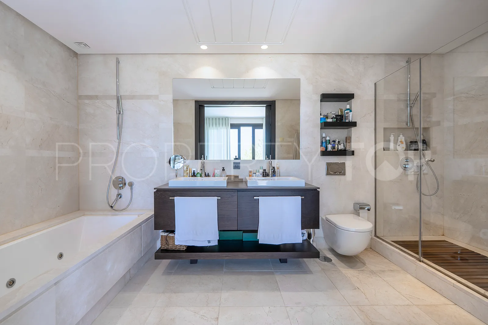 For sale duplex penthouse in Hacienda de Valderrama with 4 bedrooms