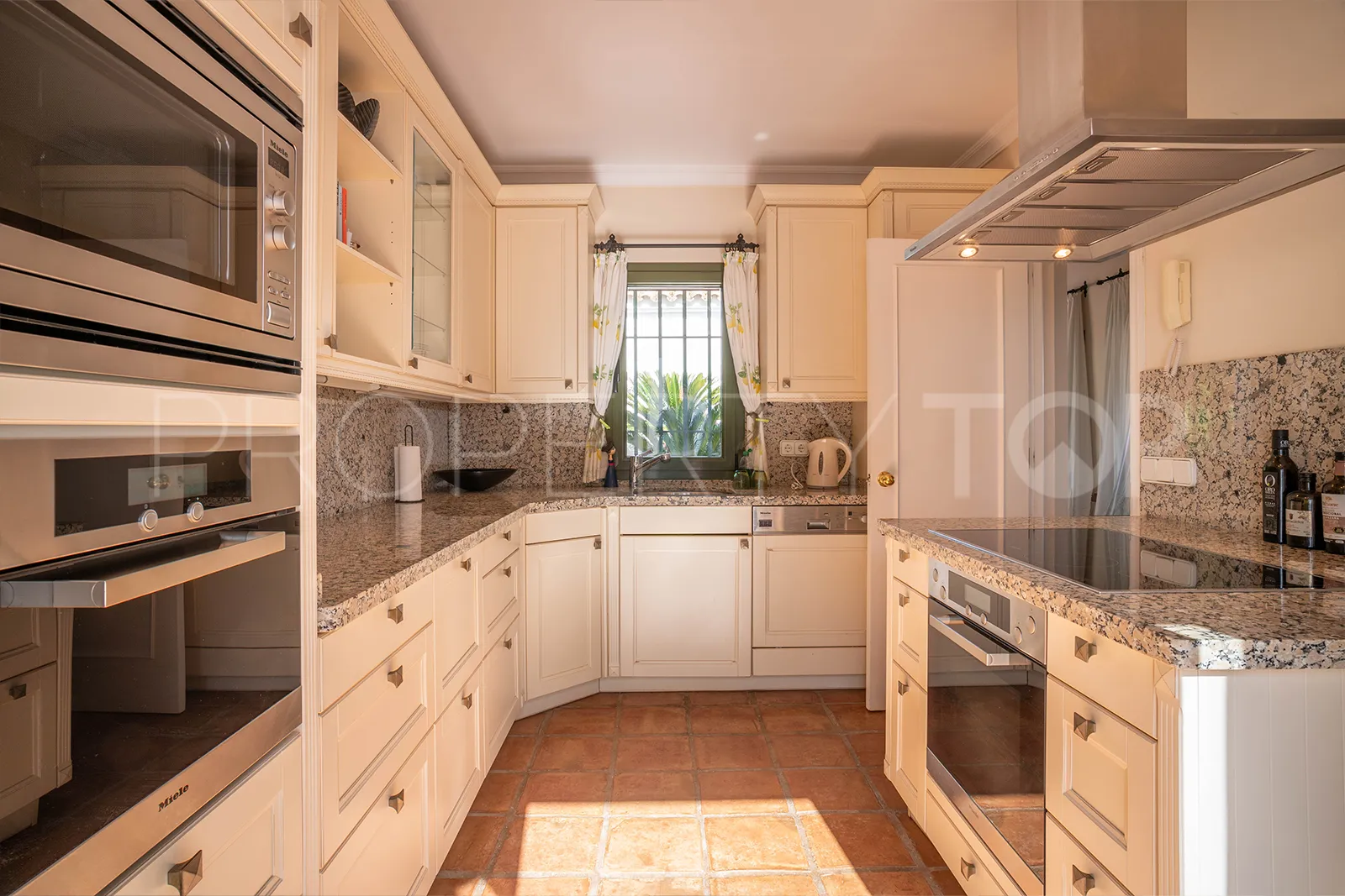 Villa en venta con 3 dormitorios en Zona F