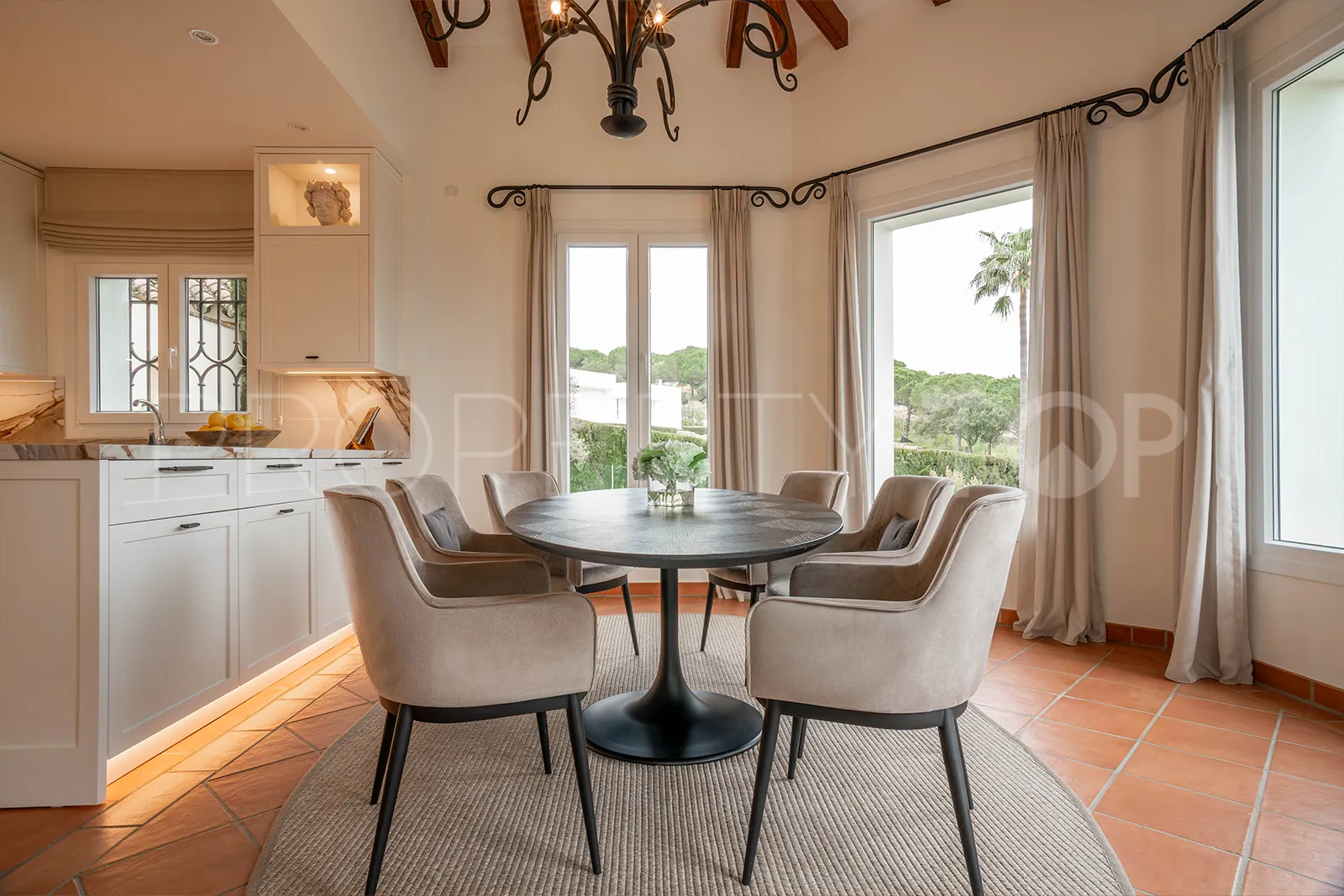 For sale Zona G villa with 4 bedrooms