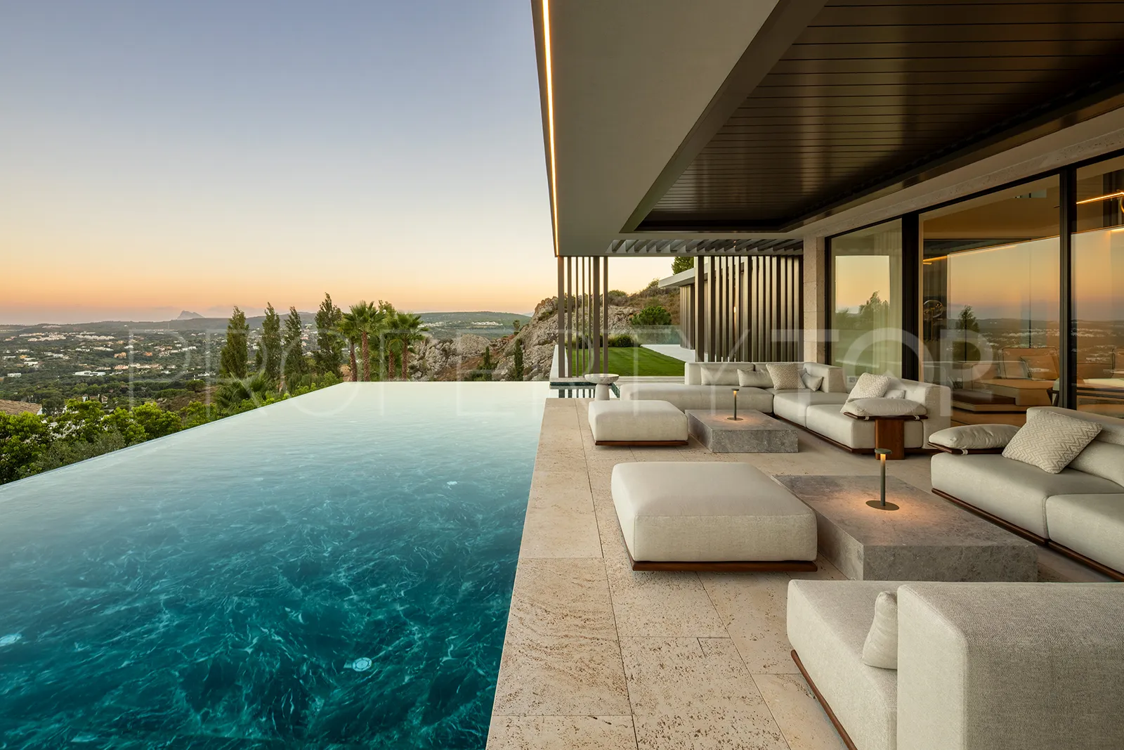 For sale villa in La Reserva